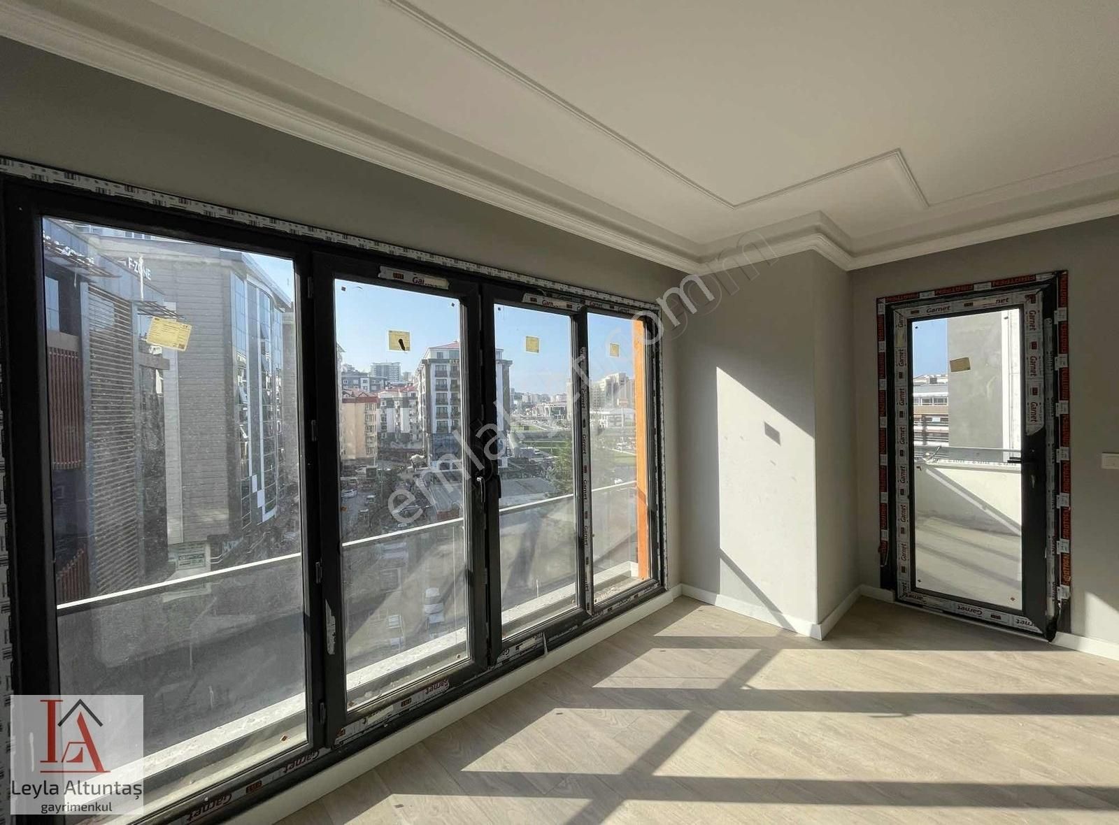 Kaşüstü Merkezde Satılık Geniş Satılık 2+1 Sıfır Daire - Görsel 12