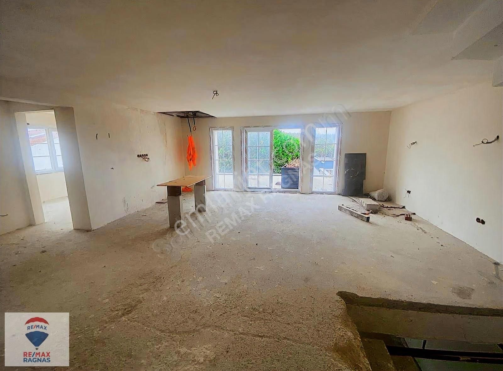 Kilyos Marenegro Sitesinde Satılık Natamam Villa - Görsel 17