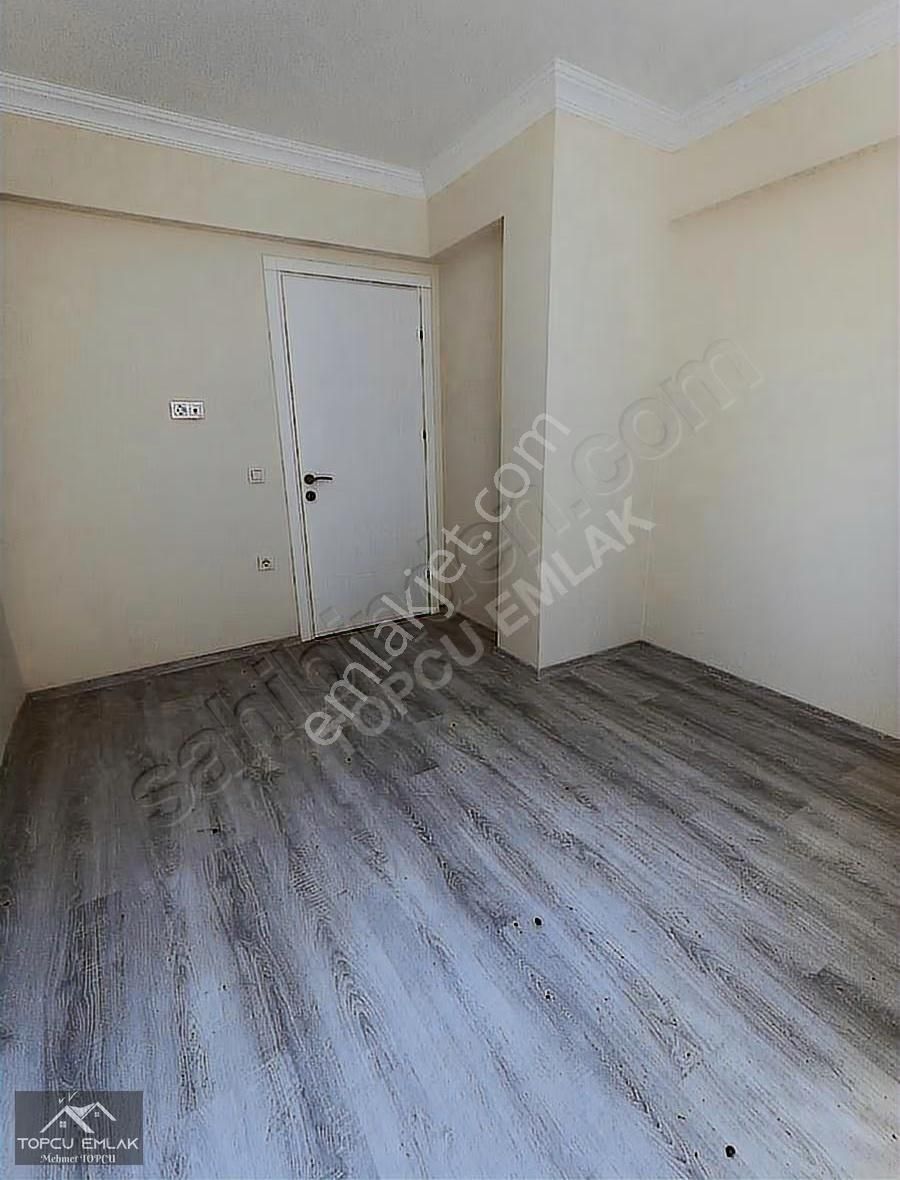 Ortaca Cumhuriyet Mahallesinde Yüksek Giriş 1+1 Geniş Daire - Görsel 2