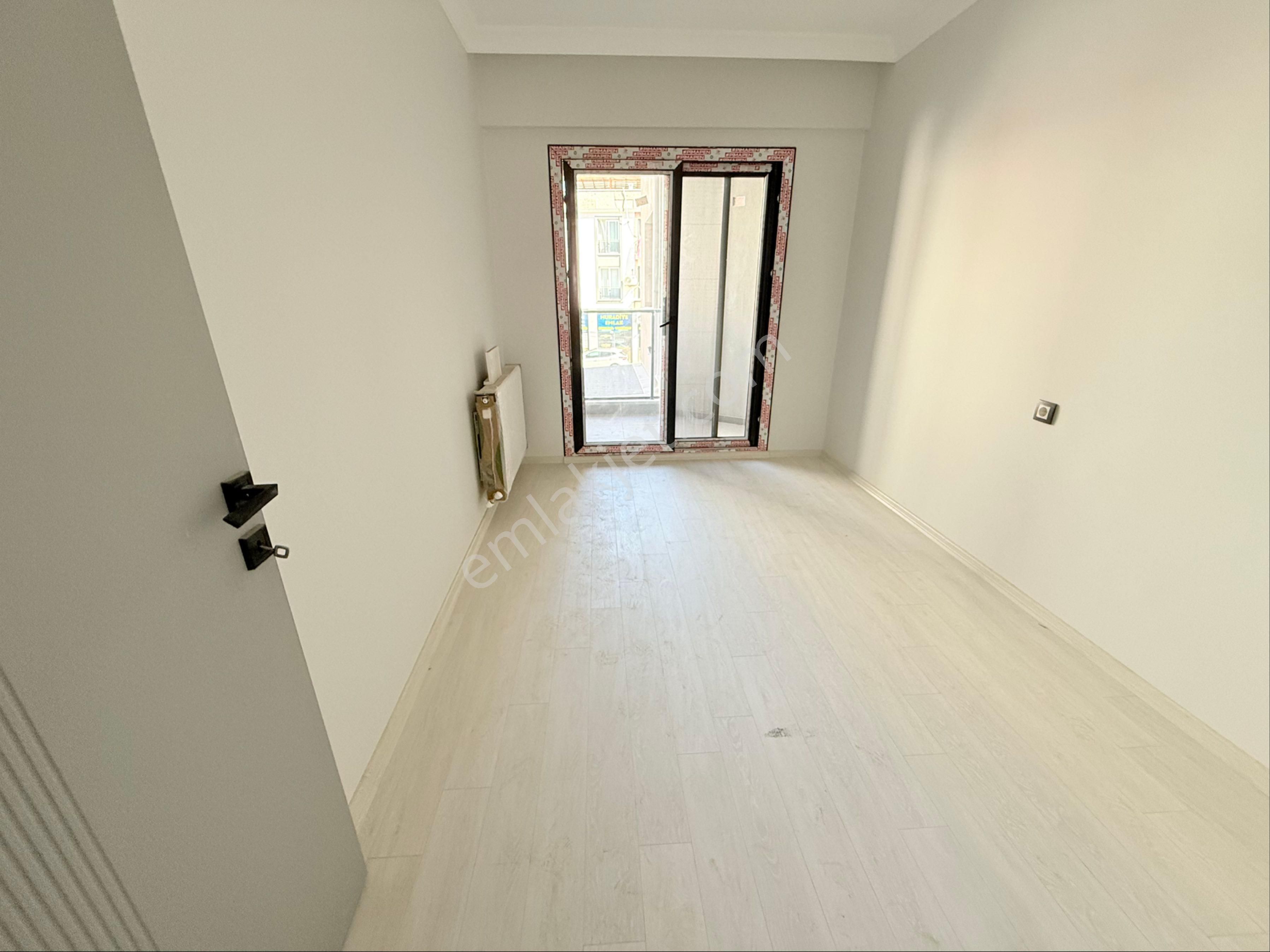 Emlak Center'dan Muradiye Mah Satılık 2+1 Kapalı Mutfaklı Daire - Görsel 4