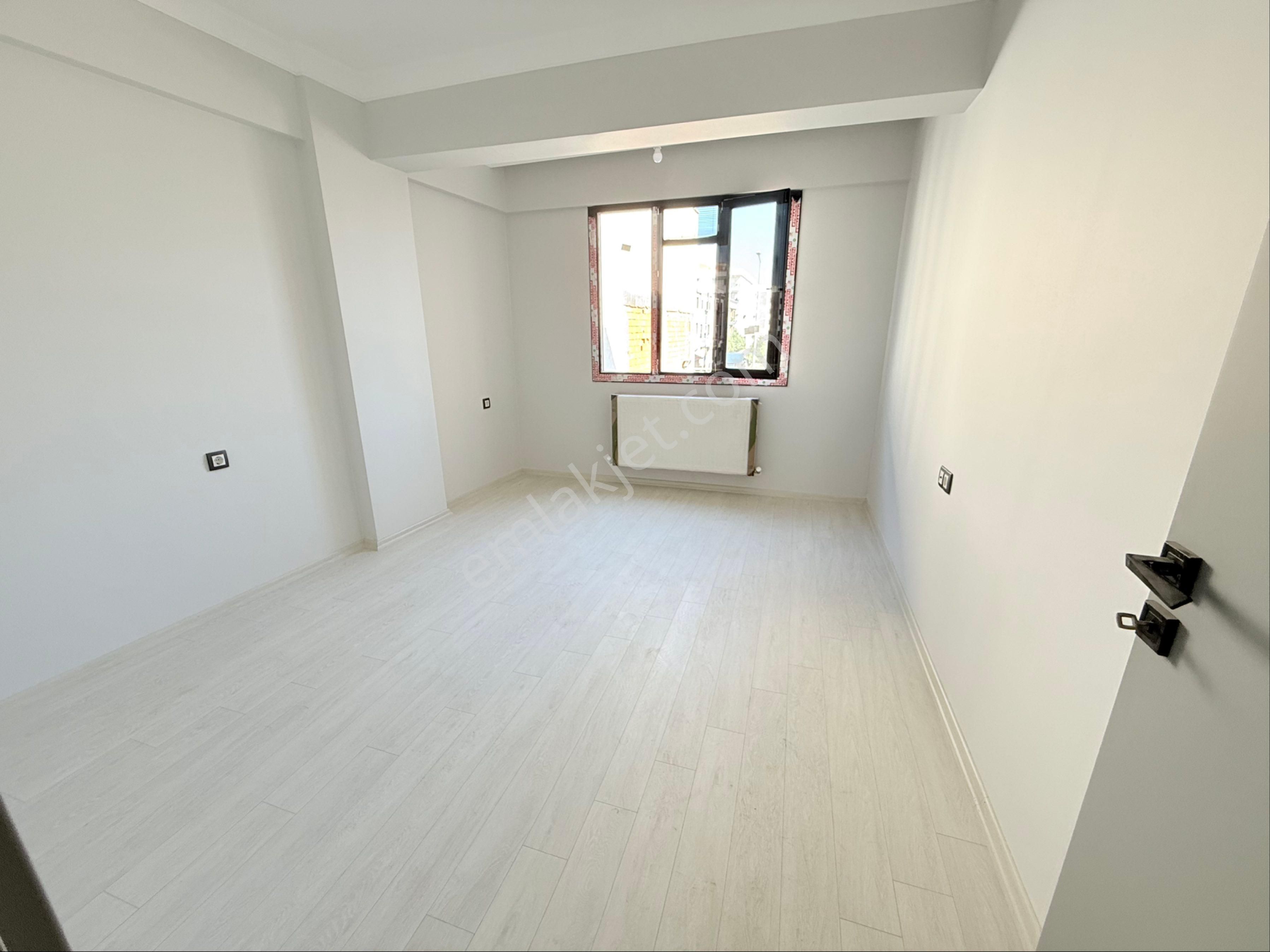 Emlak Center'dan Muradiye Mah Satılık 2+1 Kapalı Mutfaklı Daire - Görsel 9