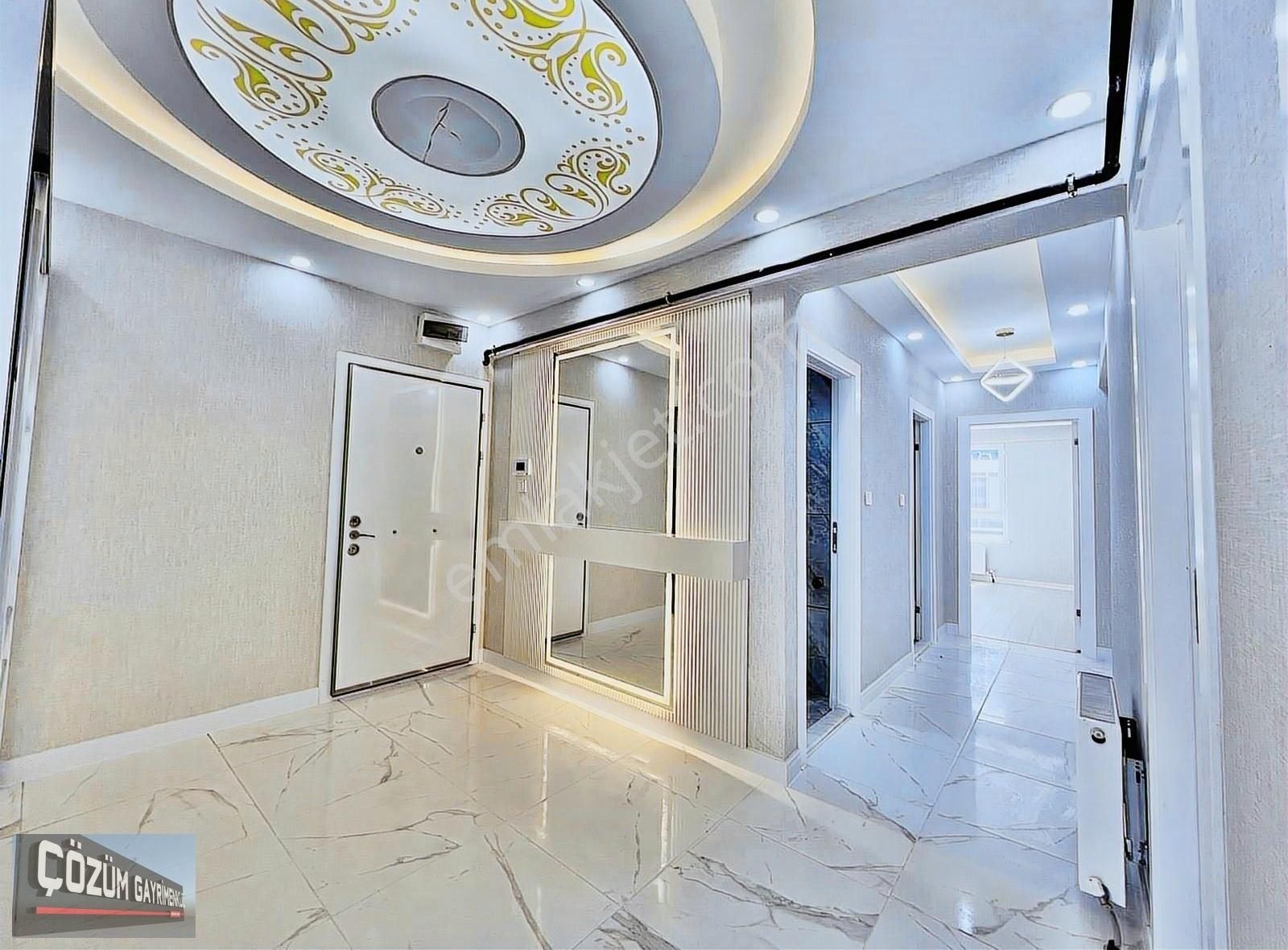 Çözüm Yeni Bina 4+1 Full Yapılı Geniş Ve Ferah Ön Cephe Orta Kat - Görsel 2