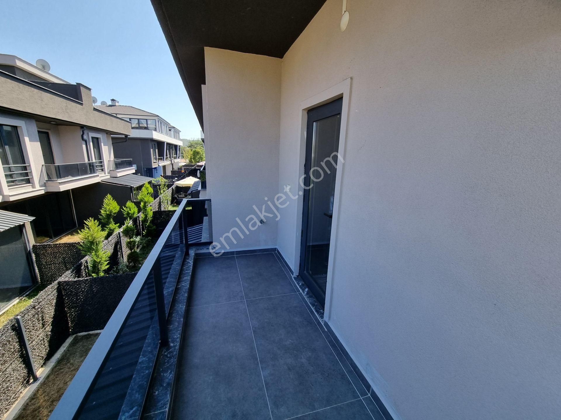 Müstakil Havuzlu Ve Müstakil Bahçeli Oturuma Hazır 4+1 Villa - Görsel 17