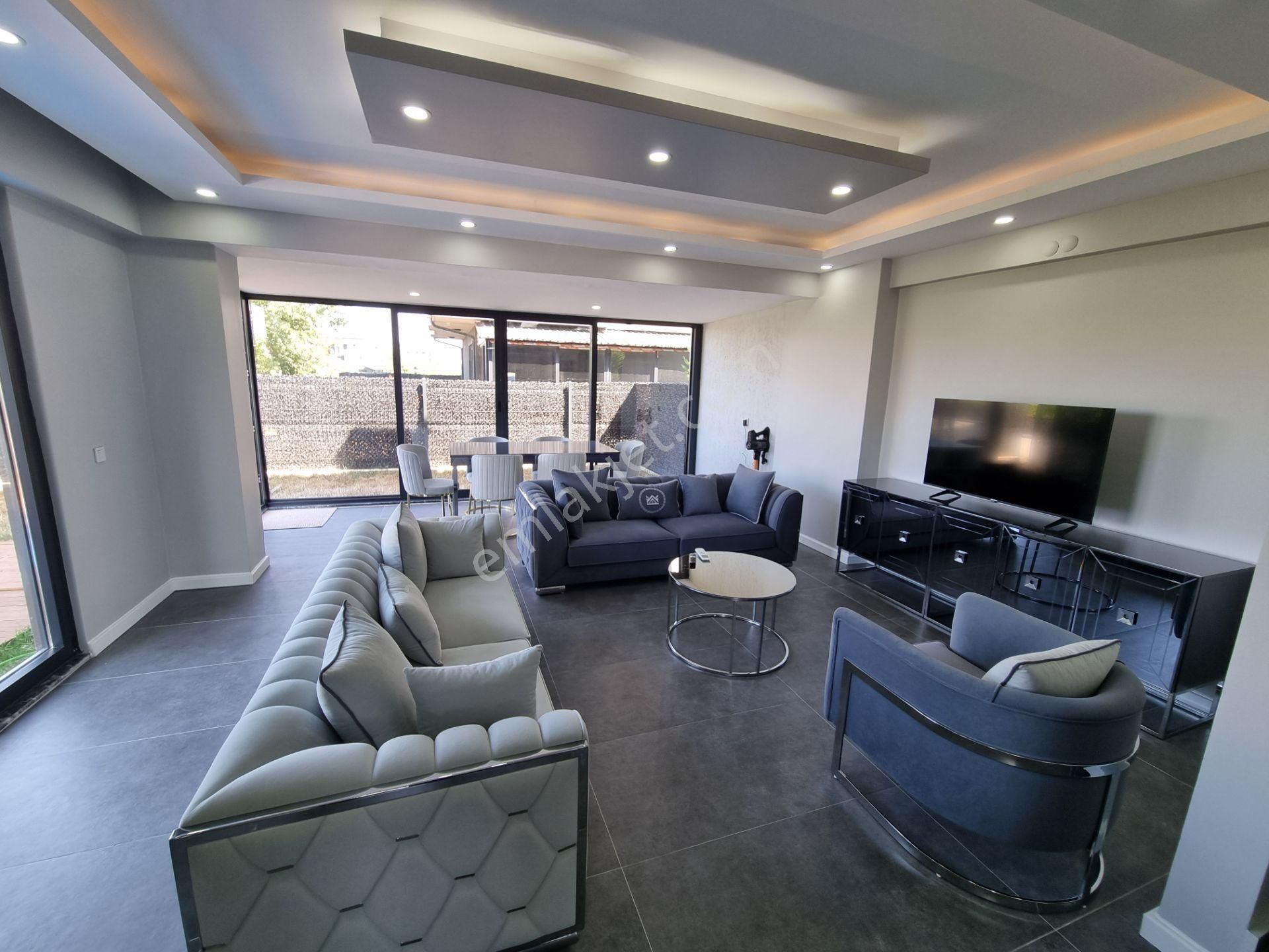 Müstakil Havuzlu Ve Müstakil Bahçeli Oturuma Hazır 4+1 Villa - Görsel 9