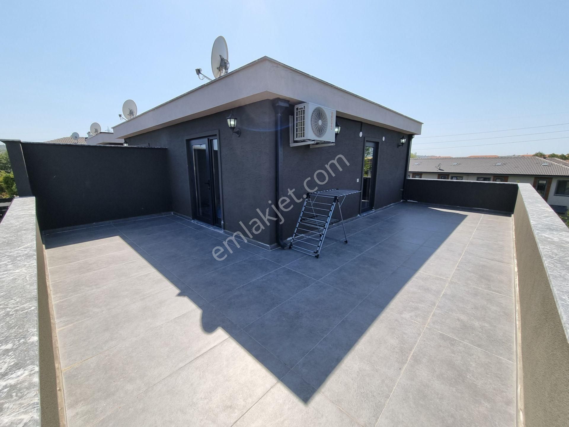 Müstakil Havuzlu Ve Müstakil Bahçeli Oturuma Hazır 4+1 Villa - Görsel 32