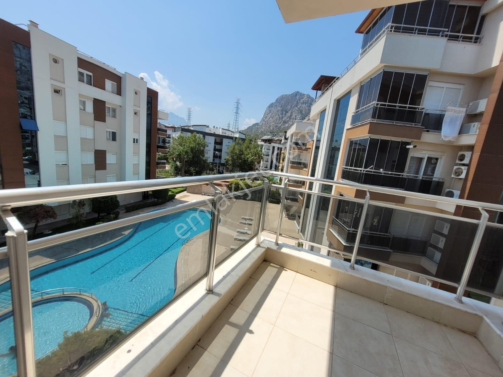 Antalya Konyaaltı Hurmanın En Gözde Sitesinde Geniş Eşyalı 2+1 Havuzlu Daire - Görsel 15