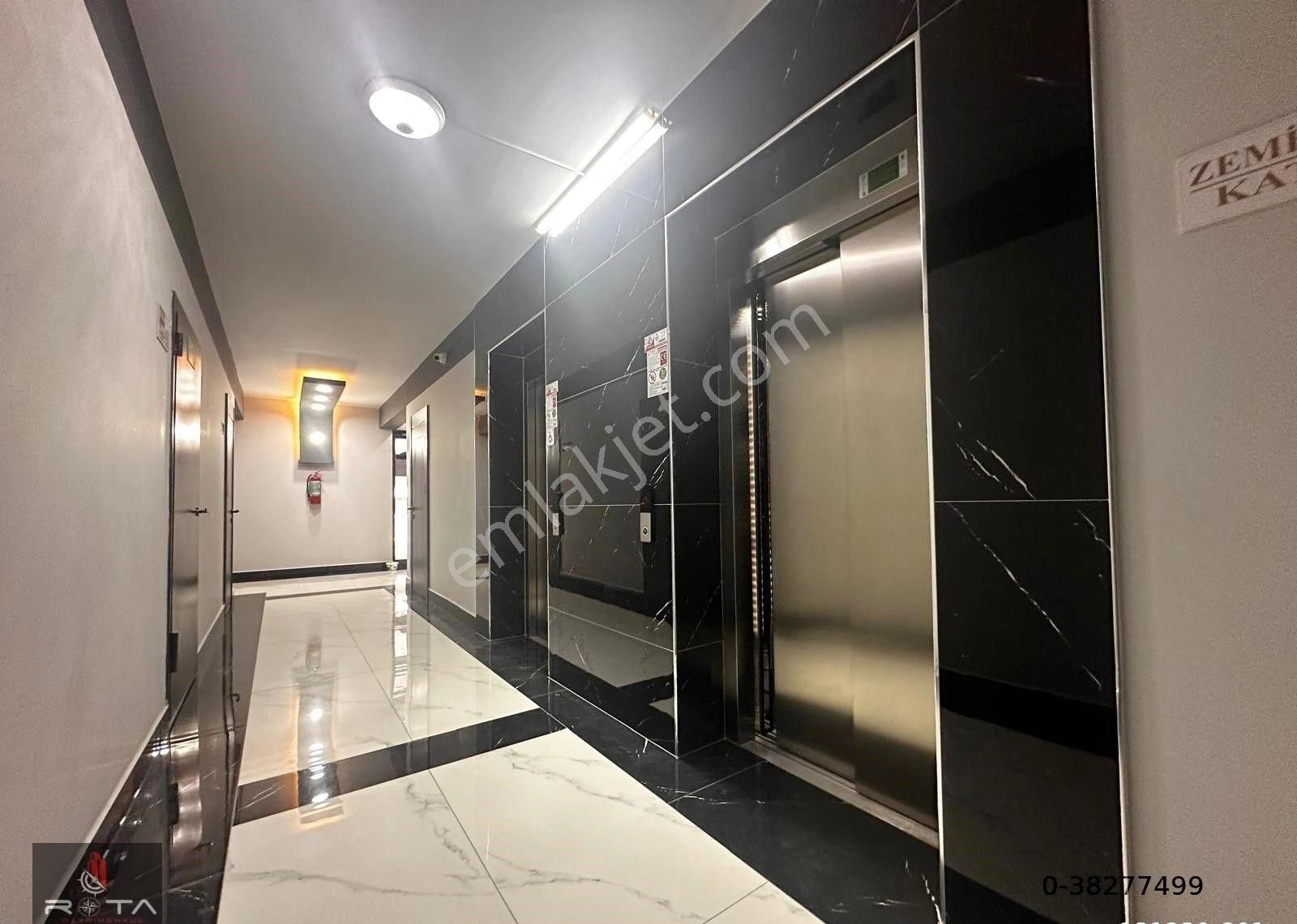 Rotadan Bulvar Yakını 9.kat 4+1 210m2 Süperlüx Site Dairesi !!! - Görsel 29