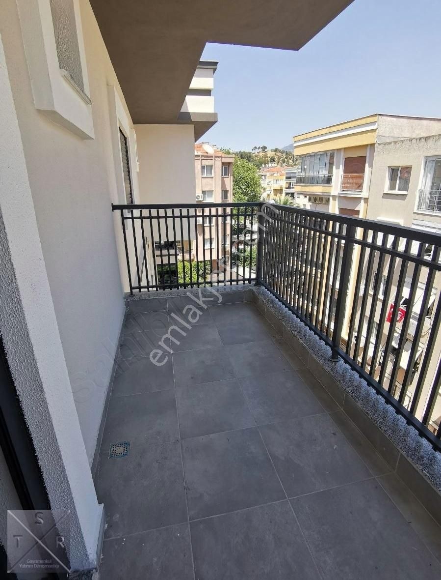 Bahriye Üçok Bulvarı Yakını 4+1 Çift Teraslı Dubleks Daire - Görsel 2