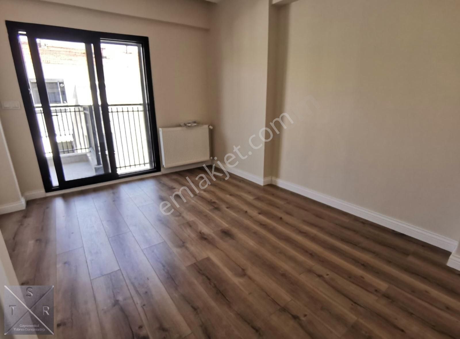 Bahriye Üçok Bulvarı Yakını 4+1 Çift Teraslı Dubleks Daire - Görsel 13