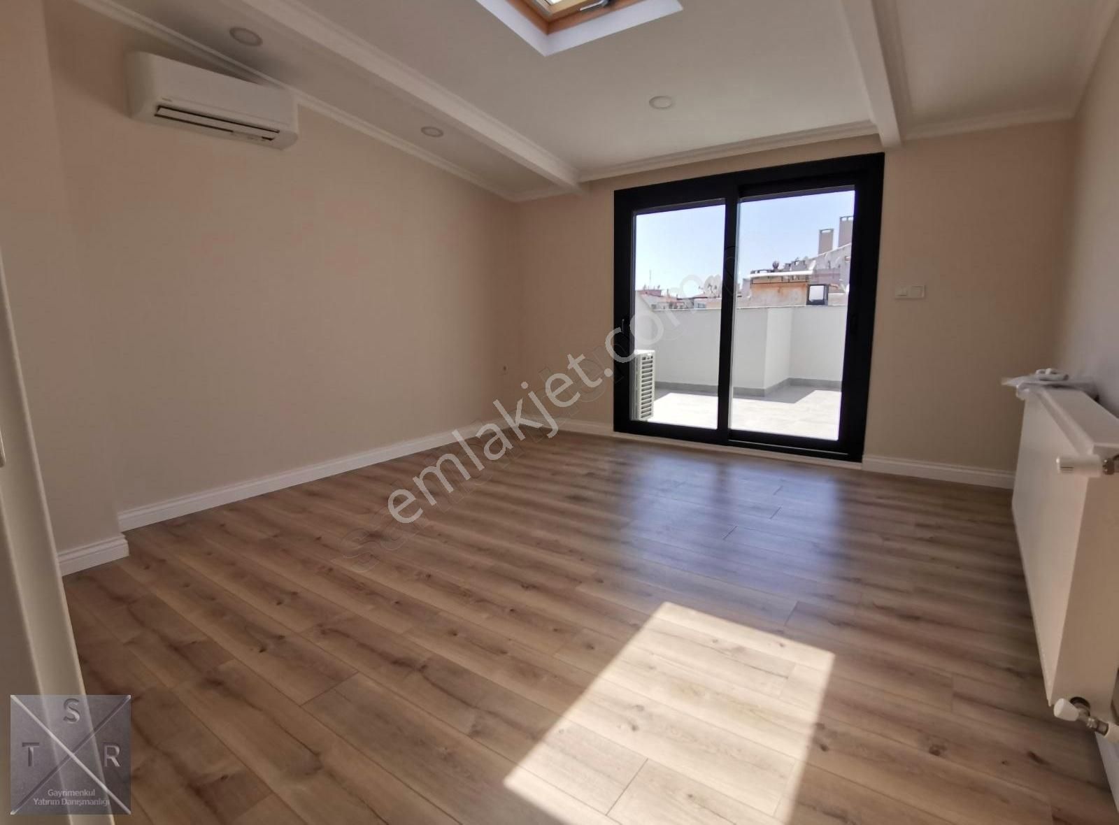 Bahriye Üçok Bulvarı Yakını 4+1 Çift Teraslı Dubleks Daire - Görsel 34