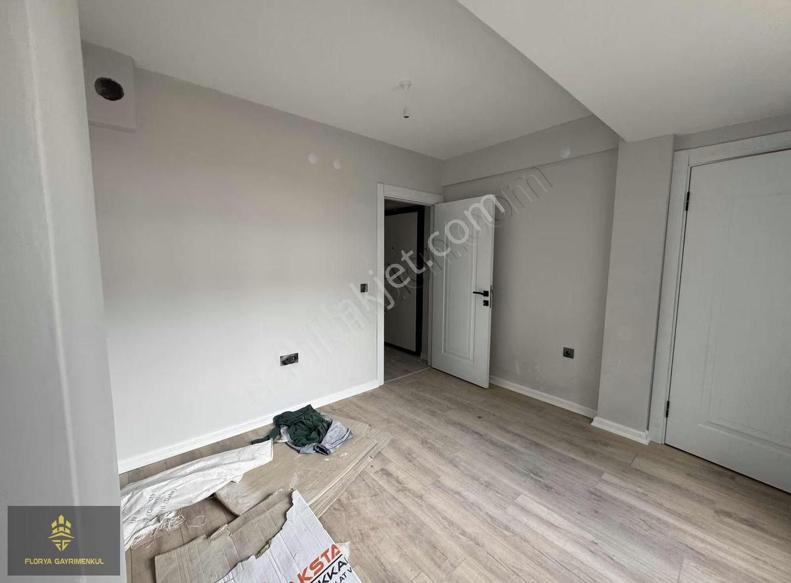 Esentepe De Sıfır Geniş Ve Güzel Konumda 2+0 Daire - Görsel 8