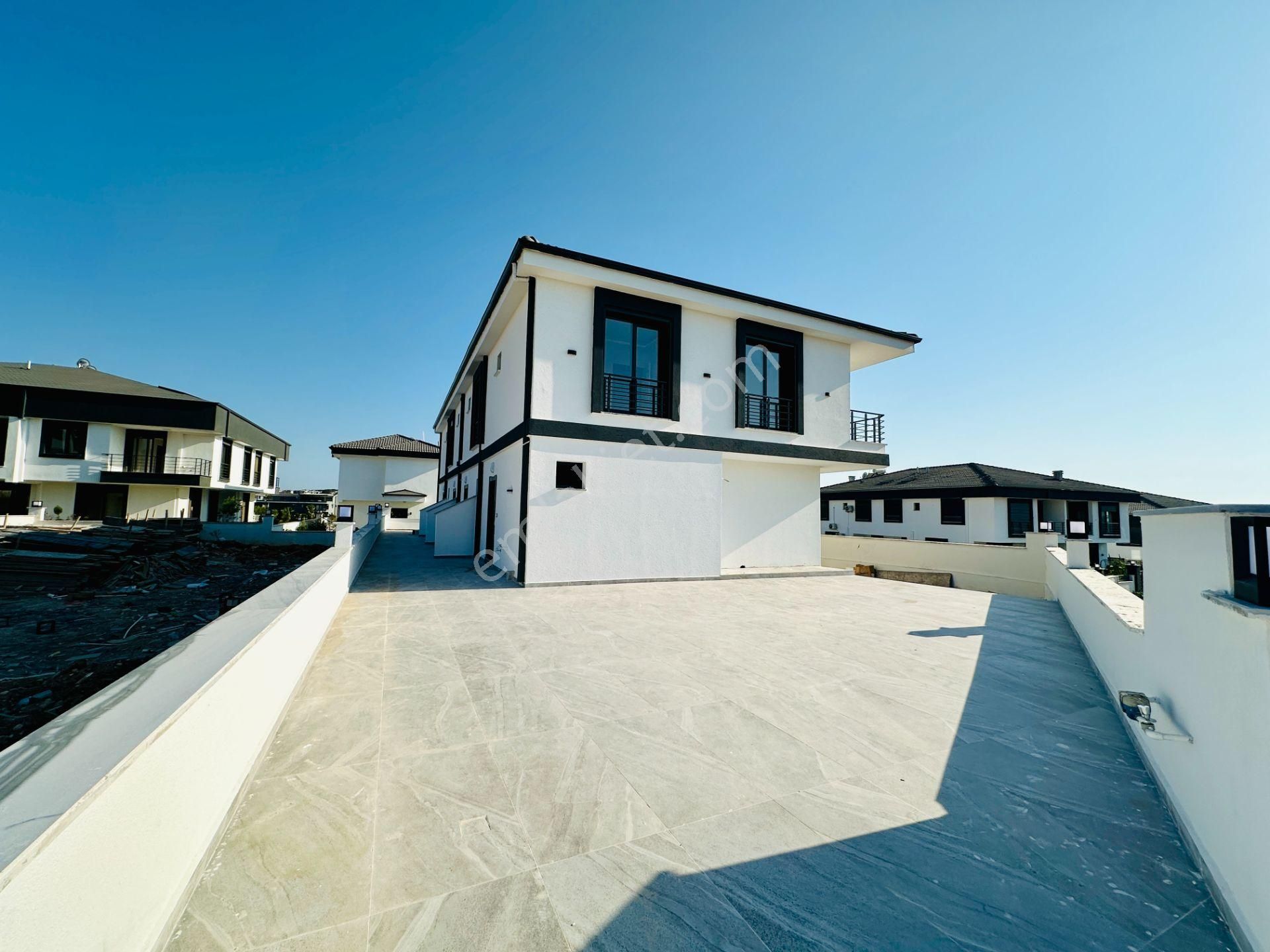 Didim'de Kelepir Fiyata Satılık Sıfır Lüx Deniz Manzaralı 3+1 Villa