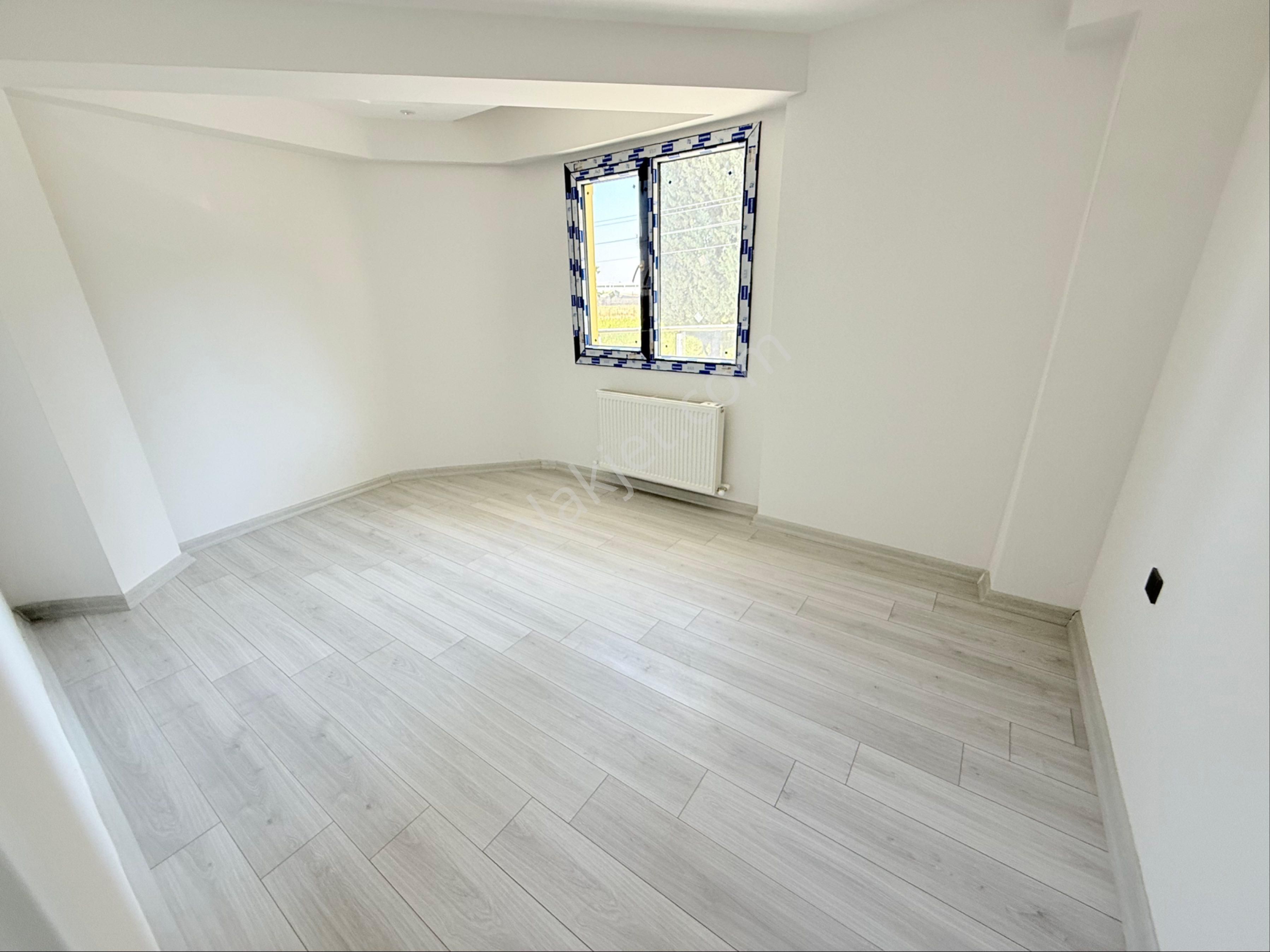 Emlak Center'dan Muradiye Mah Satılık 2+1 Sıfır Önü Açık Daire - Görsel 3