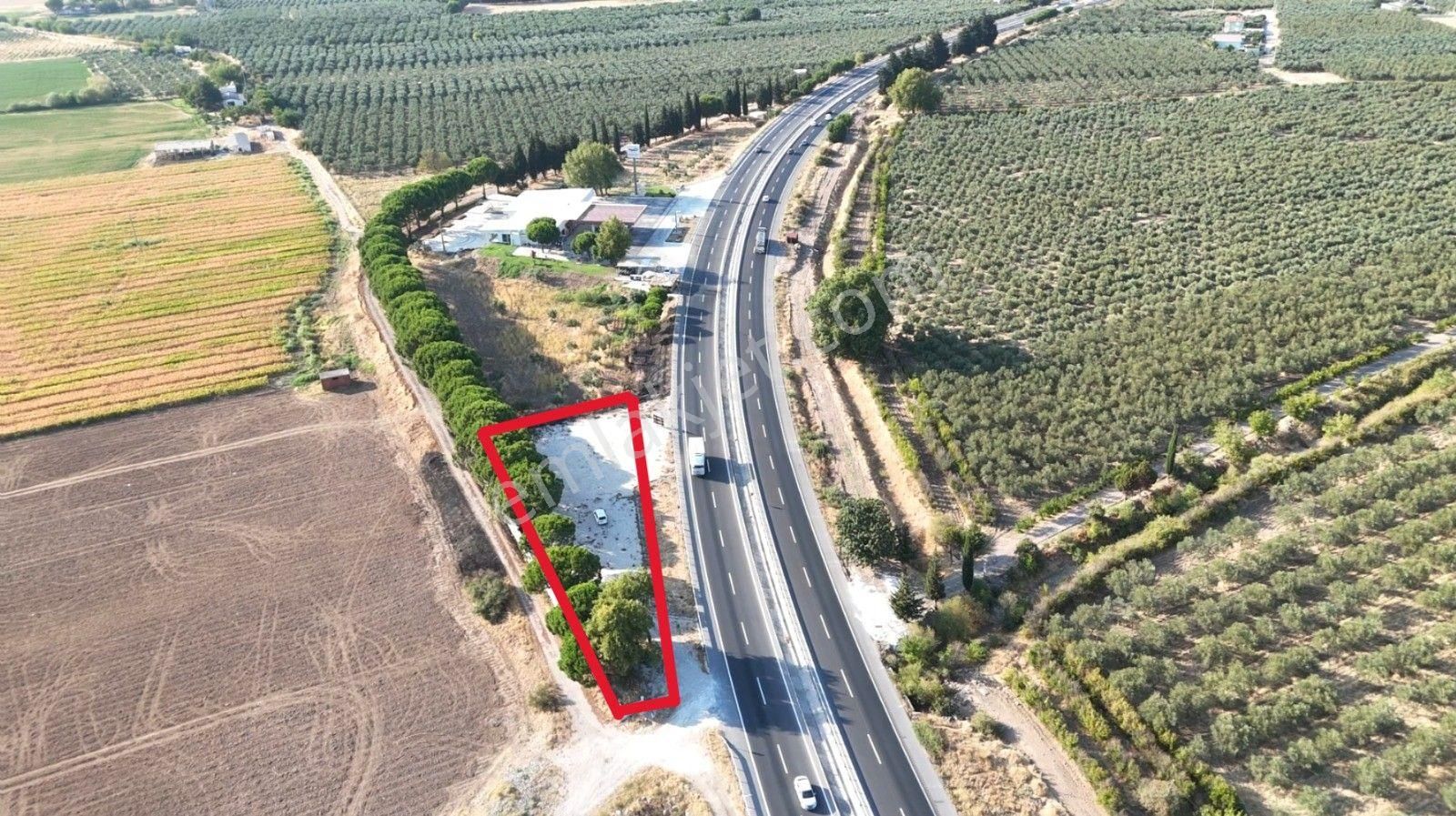 Yatırımcısına İzmir-çanakkale Yolu Üzerinde Satılık Arazi - Görsel 2