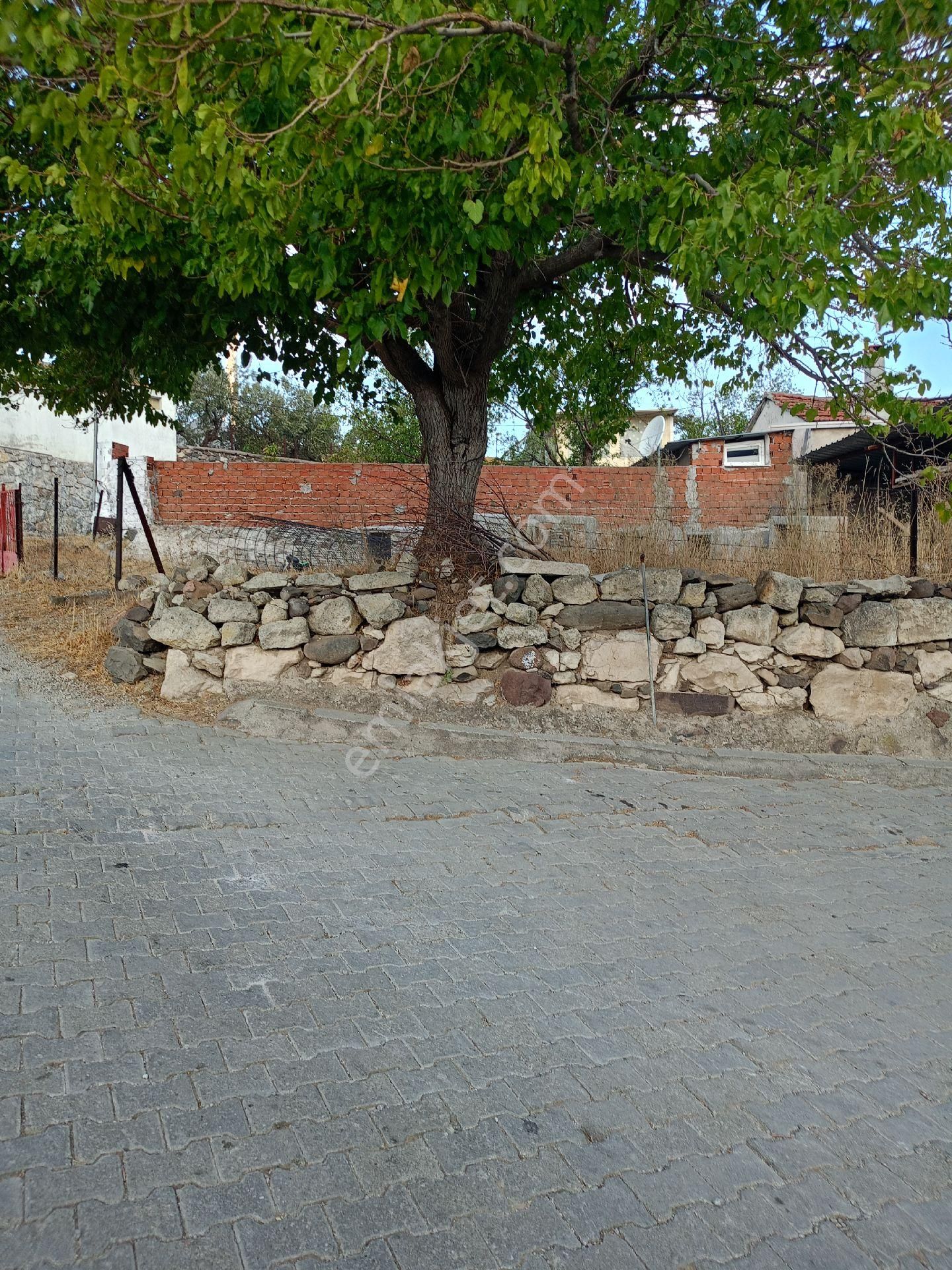 Koyuneli Mh Satılık İmarlı Arsa(tapuda Ev Geçiyor