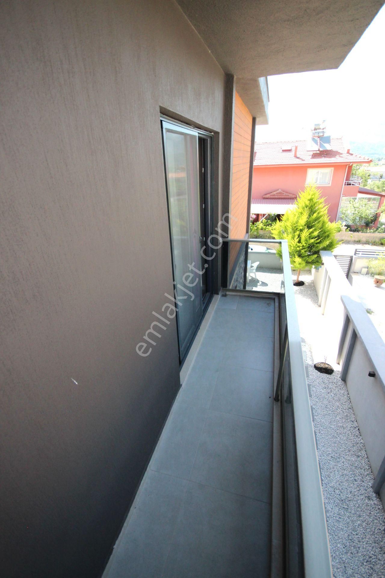 Goldhouse Dan Satılık Villa Yeşilüzümlüde Havuzlu Müstakil 5+1 - Görsel 21