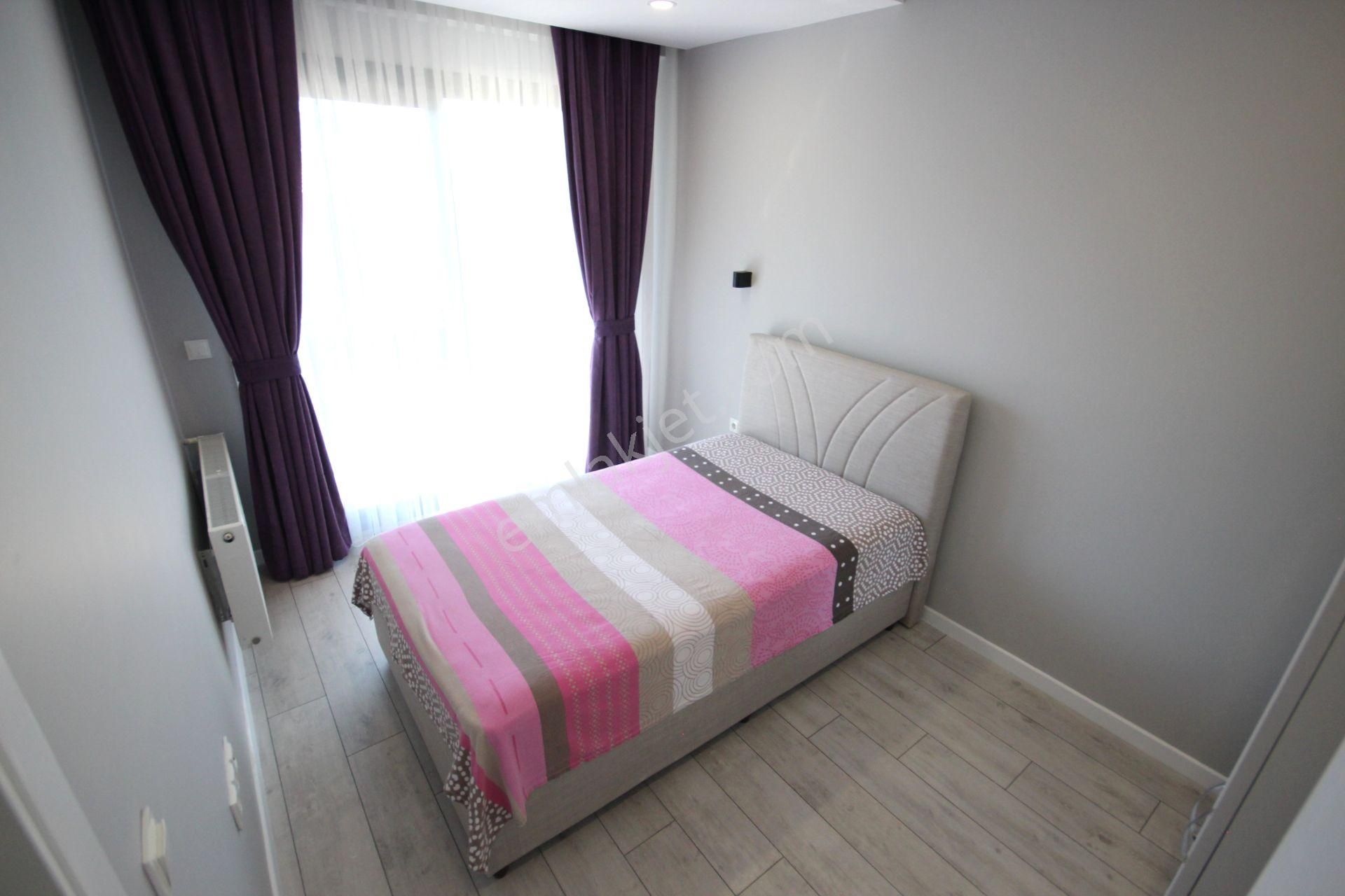 Goldhouse Dan Satılık Villa Yeşilüzümlüde Havuzlu Müstakil 5+1 - Görsel 24
