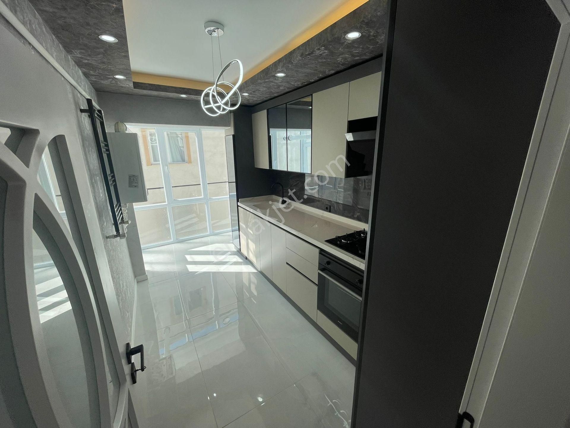 Mareşal Çakmak Mh De 3+1 Ara Katta Full Yapılı Daire - Görsel 4