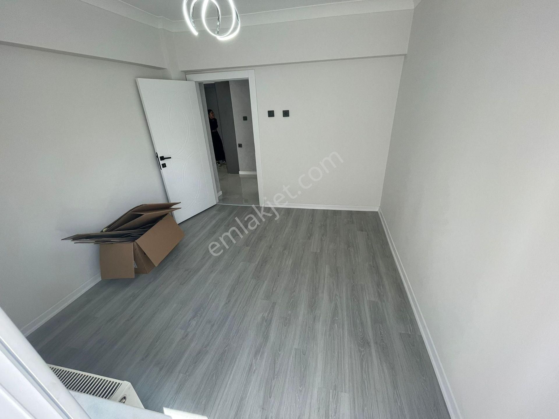 Mareşal Çakmak Mh De 3+1 Ara Katta Full Yapılı Daire - Görsel 12