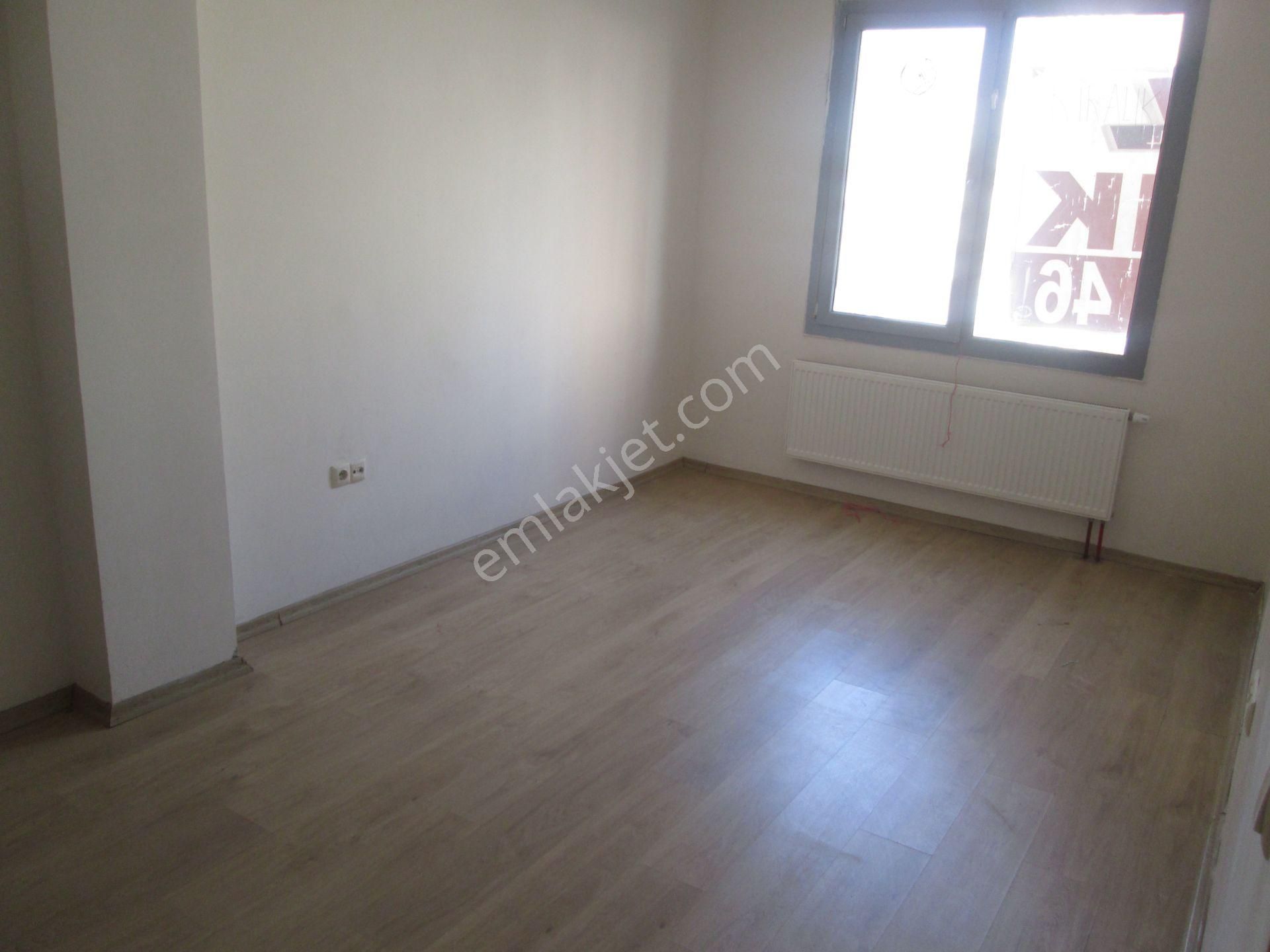 Krc'den Merkezi Konumda Amerikan Mutfak Kiralık 2+1 Daire - Görsel 11