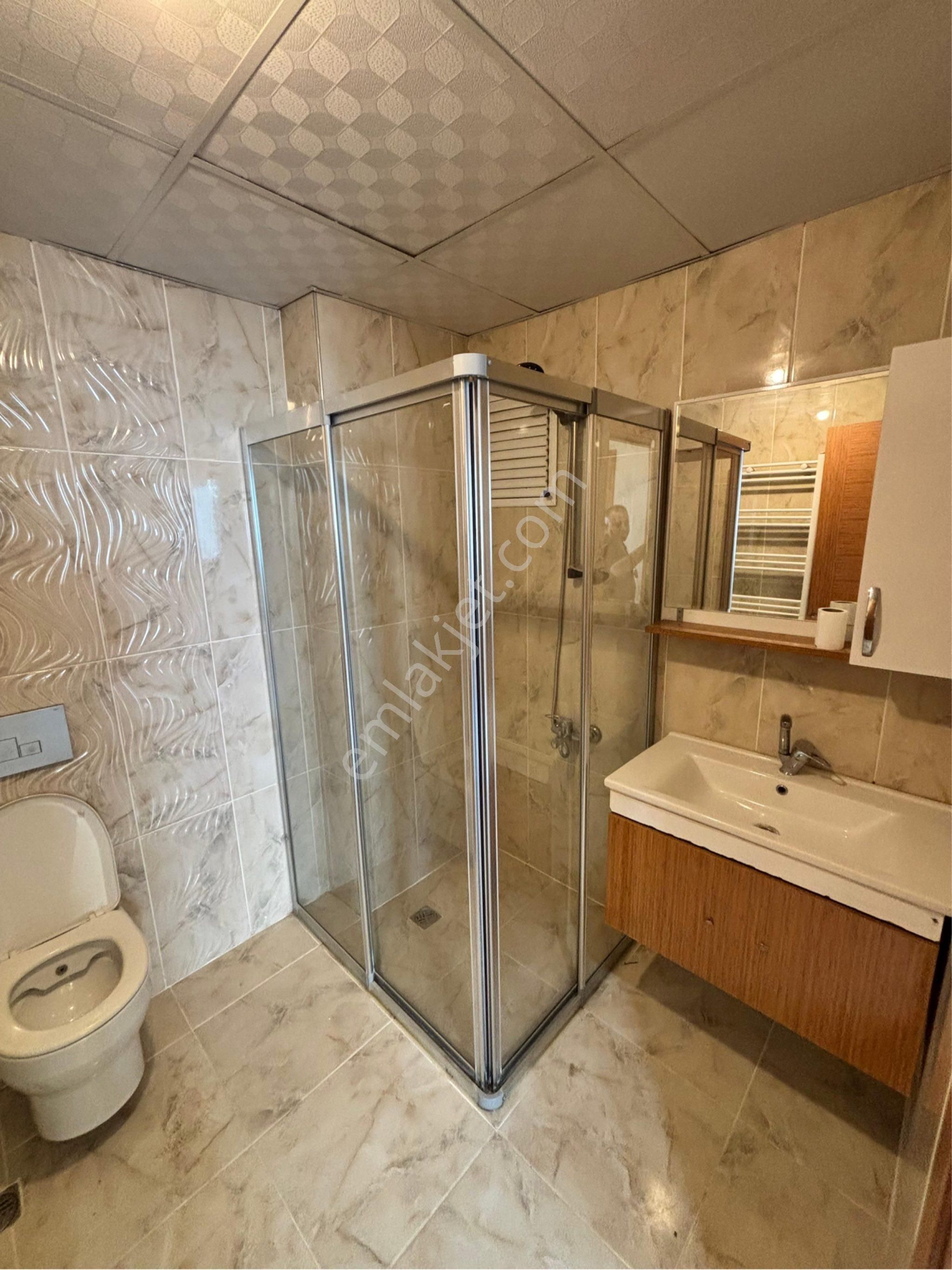 100 Yıl Mahallesinde Geniş 3+1 Kapalı Mutfak Çift Banyo Direk Hasarsız Doğalgazlı Satılık Daire !!! - Görsel 15