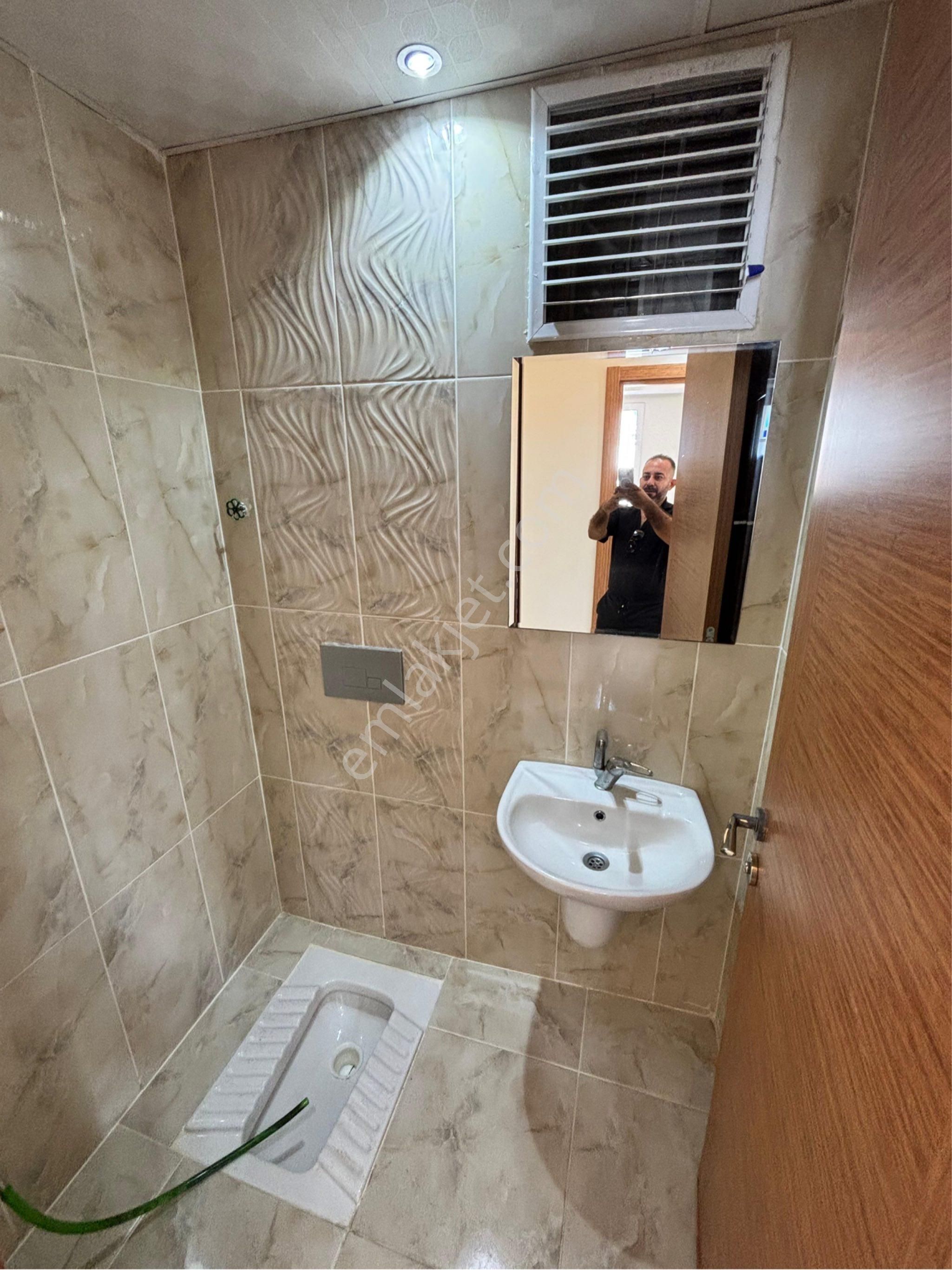 100 Yıl Mahallesinde Geniş 3+1 Kapalı Mutfak Çift Banyo Direk Hasarsız Doğalgazlı Satılık Daire !!! - Görsel 7