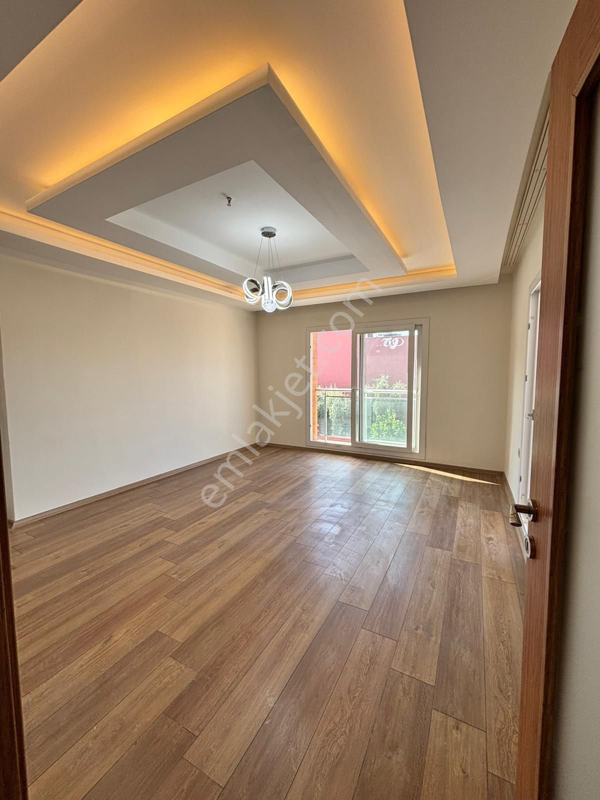 100 Yıl Mahallesinde Geniş 3+1 Kapalı Mutfak Çift Banyo Direk Hasarsız Doğalgazlı Satılık Daire !!! - Görsel 20