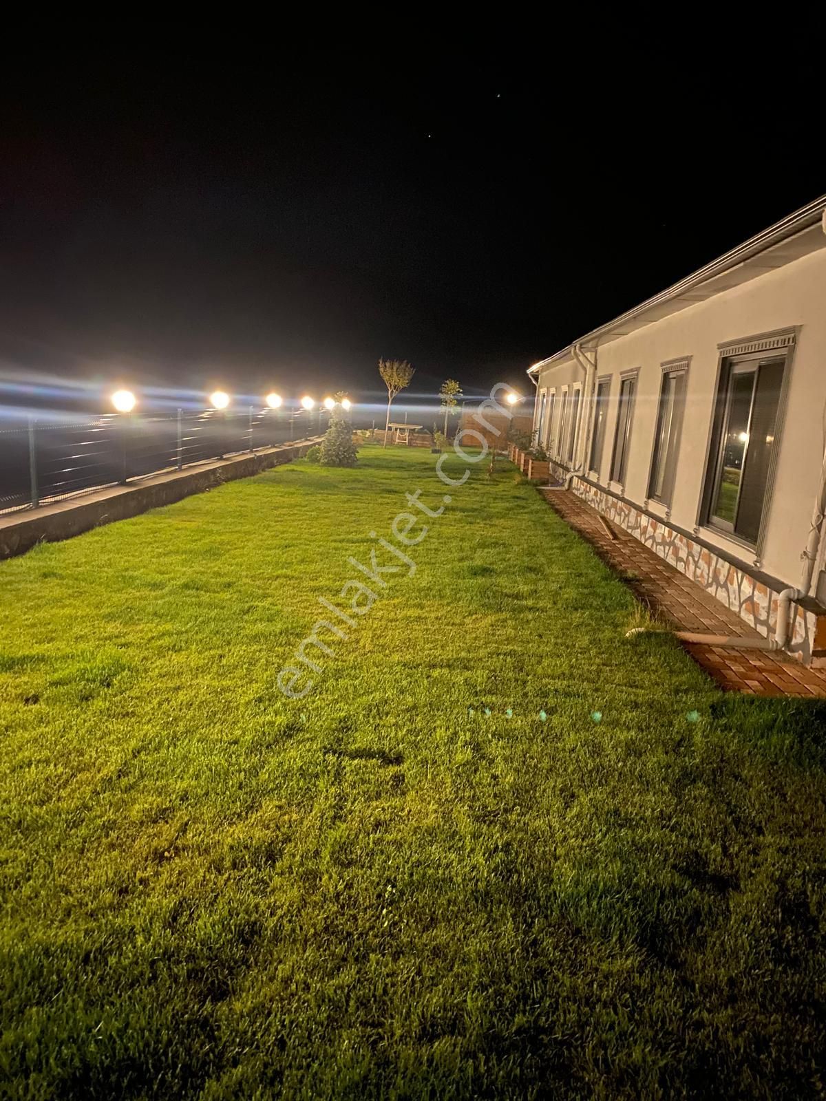 Kocaeli Karamürsel Akpınar 3597 M2 Bahçe İçinde Satılık 3+1 Müstakil Ev - Görsel 18