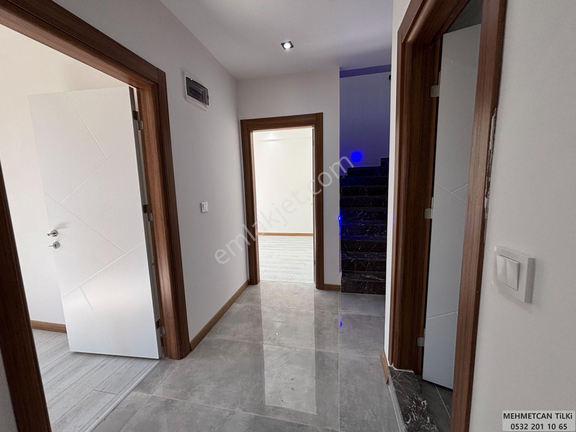 Didimde Satılık 5+1 Çok Geniş Sıfır Tripleks Havuzlu Villa - Görsel 15