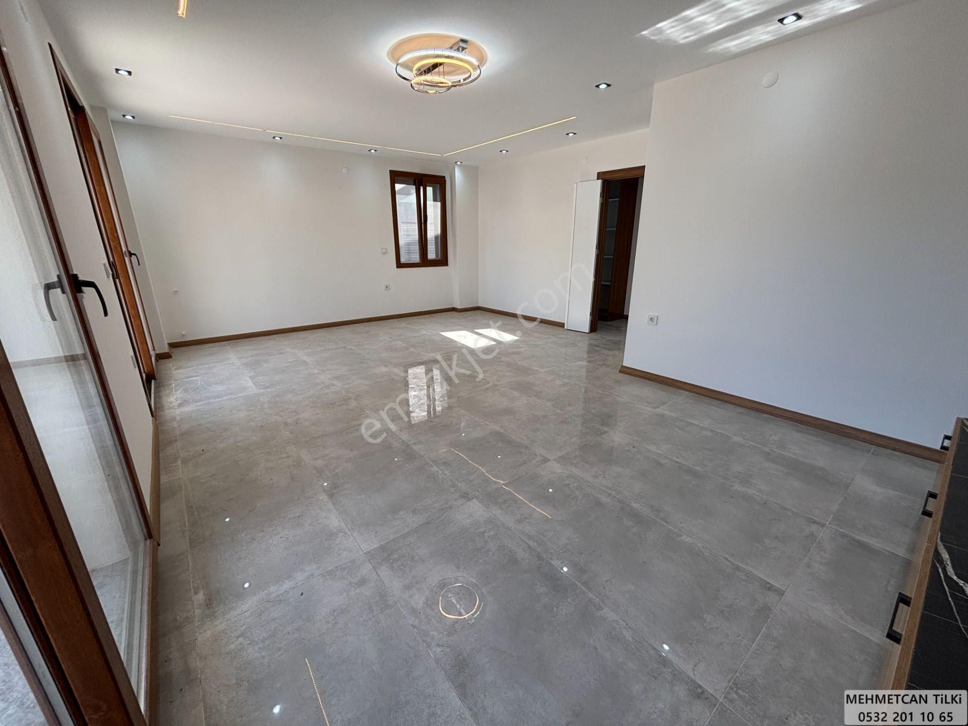 Didimde Satılık 5+1 Çok Geniş Sıfır Tripleks Havuzlu Villa - Görsel 4