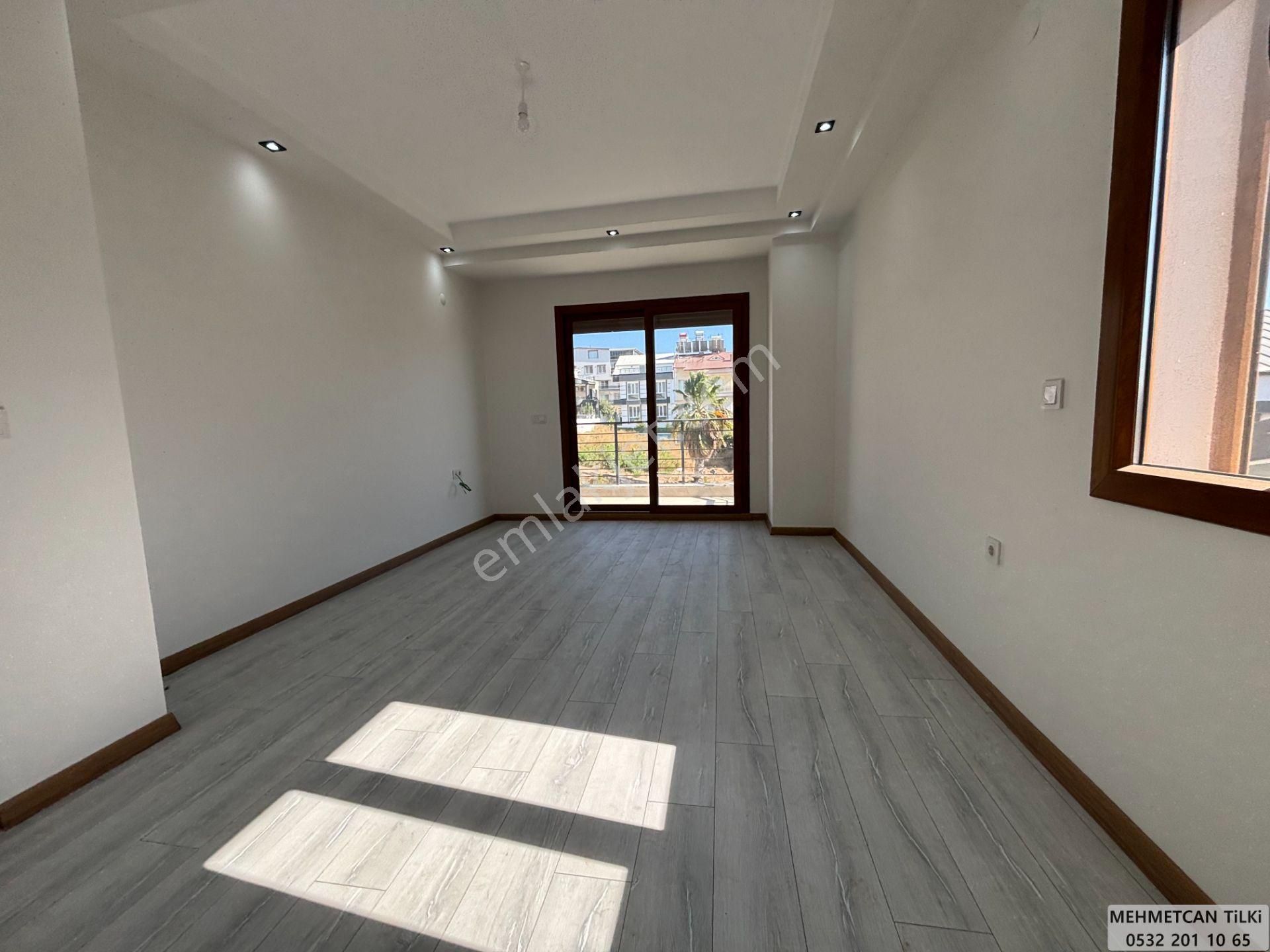 Didimde Satılık 5+1 Çok Geniş Sıfır Tripleks Havuzlu Villa - Görsel 19