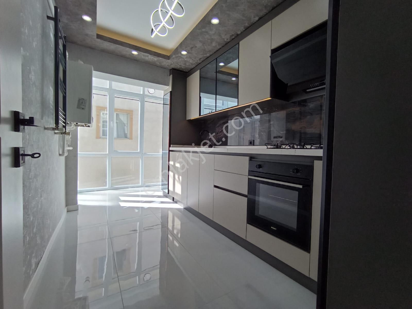 Yazıcı'dan Maraşal Çakmak Mahallesinde Full Yapılı 3+1 Satılık Daire - Görsel 4