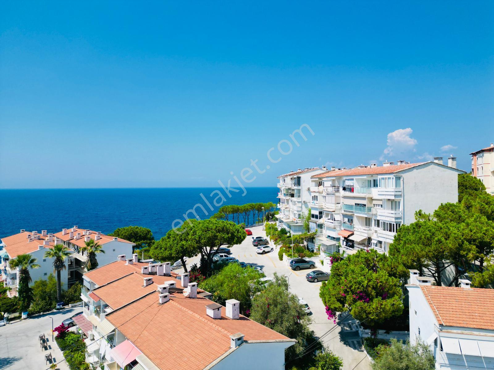 Denize Sıfır Seçkin Sitesinde Deniz Manzaralı 2+1 Daire Satılık - Görsel 27
