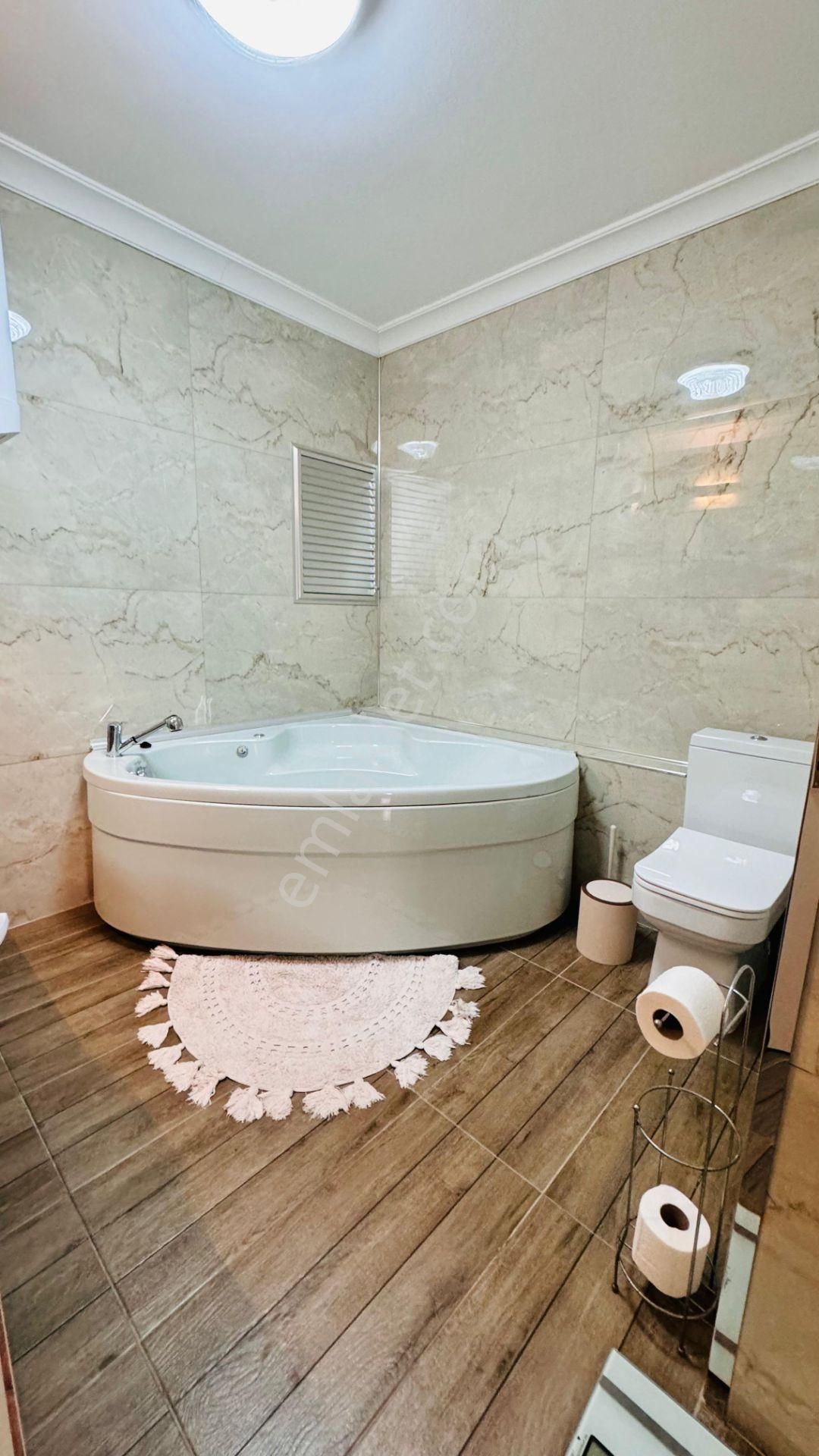 İstinye Park Metro Tranway Yakını Asansörlü Arakat Satılık Daire - Görsel 28