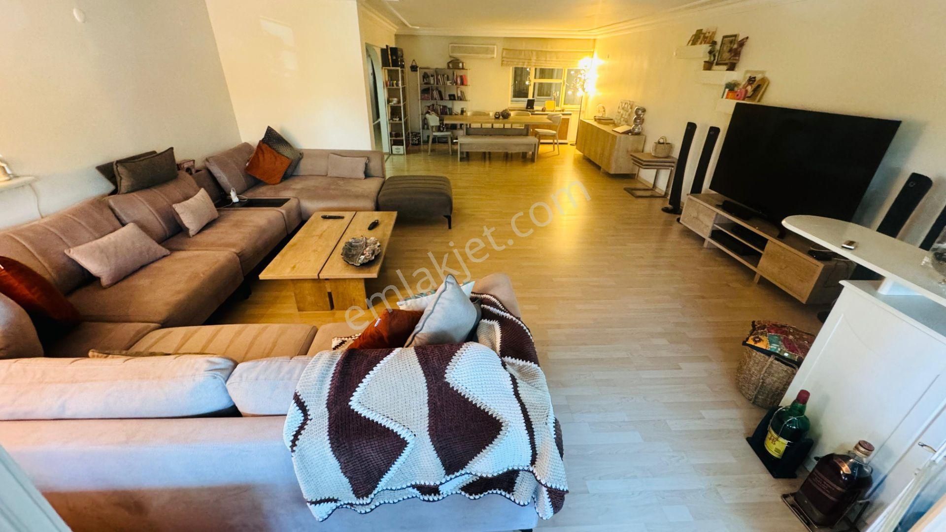 İstinye Park Metro Tranway Yakını Asansörlü Arakat Satılık Daire - Görsel 5