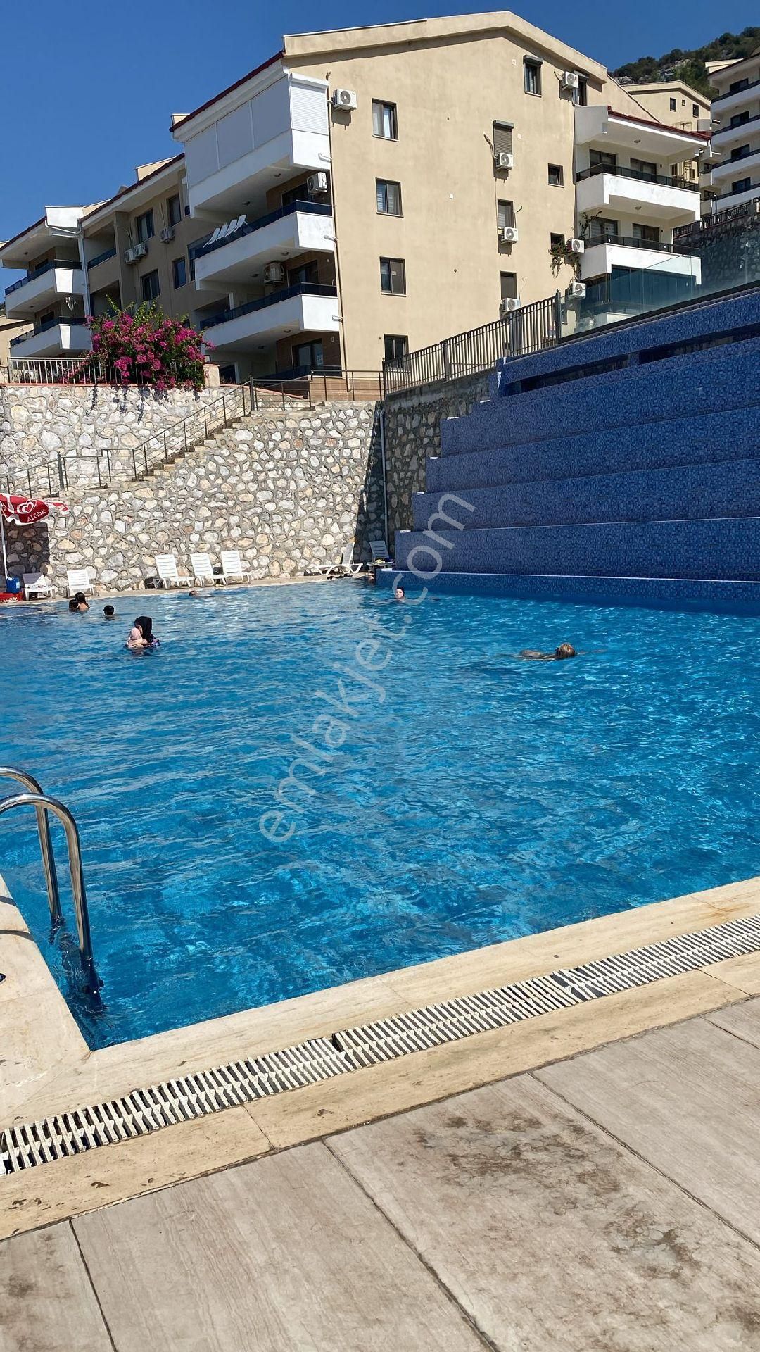 📌💯dıdım Akbük Sıtesınde Satılık Giriş Katta Havuzlu Bahçelive Denız Manzaralı 2+1daire - Görsel 3