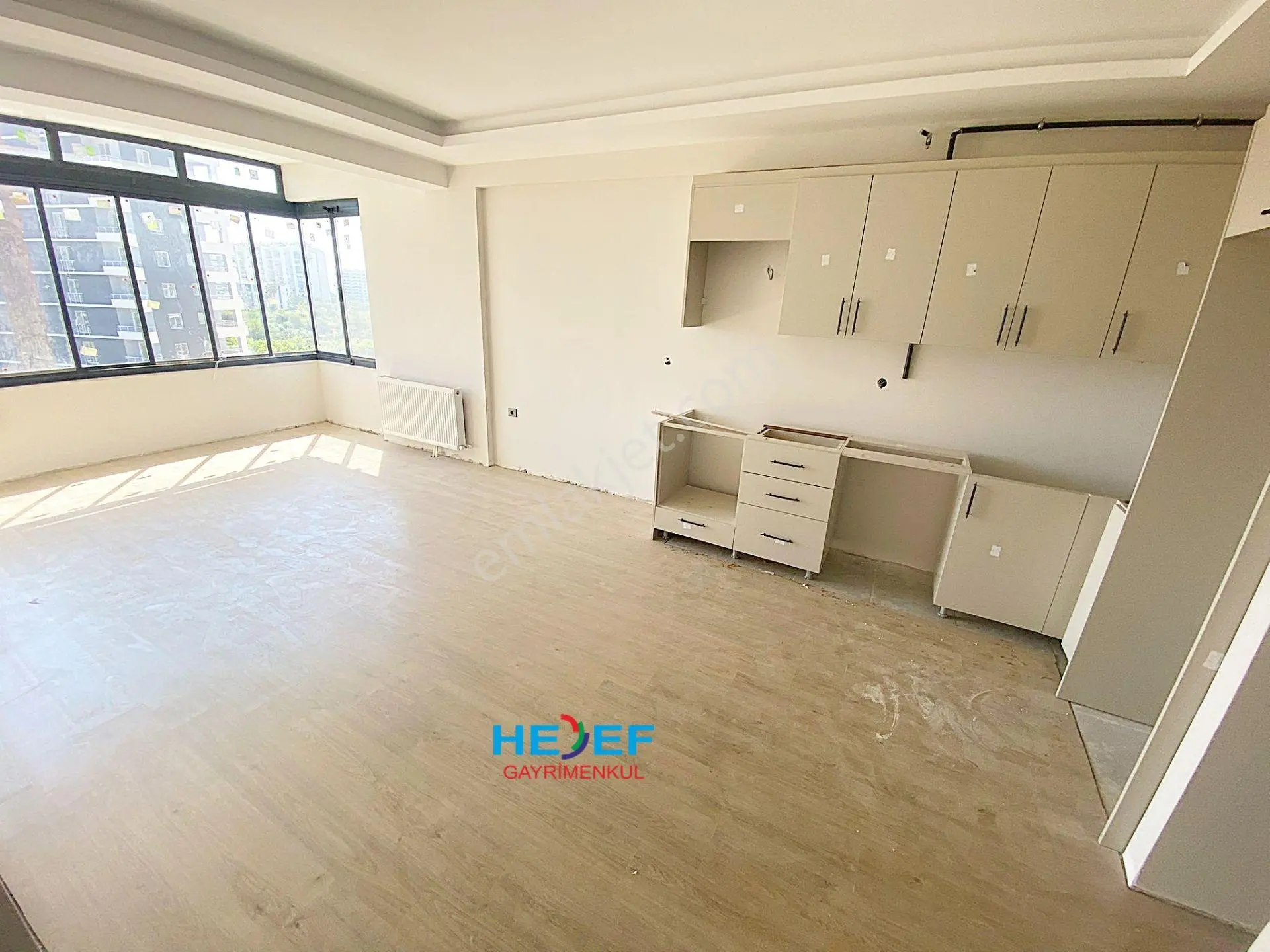 Hedef'ten Tece'de Gmk'ya Sıfır Geniş Satılık 2+1 Daire - Görsel 2