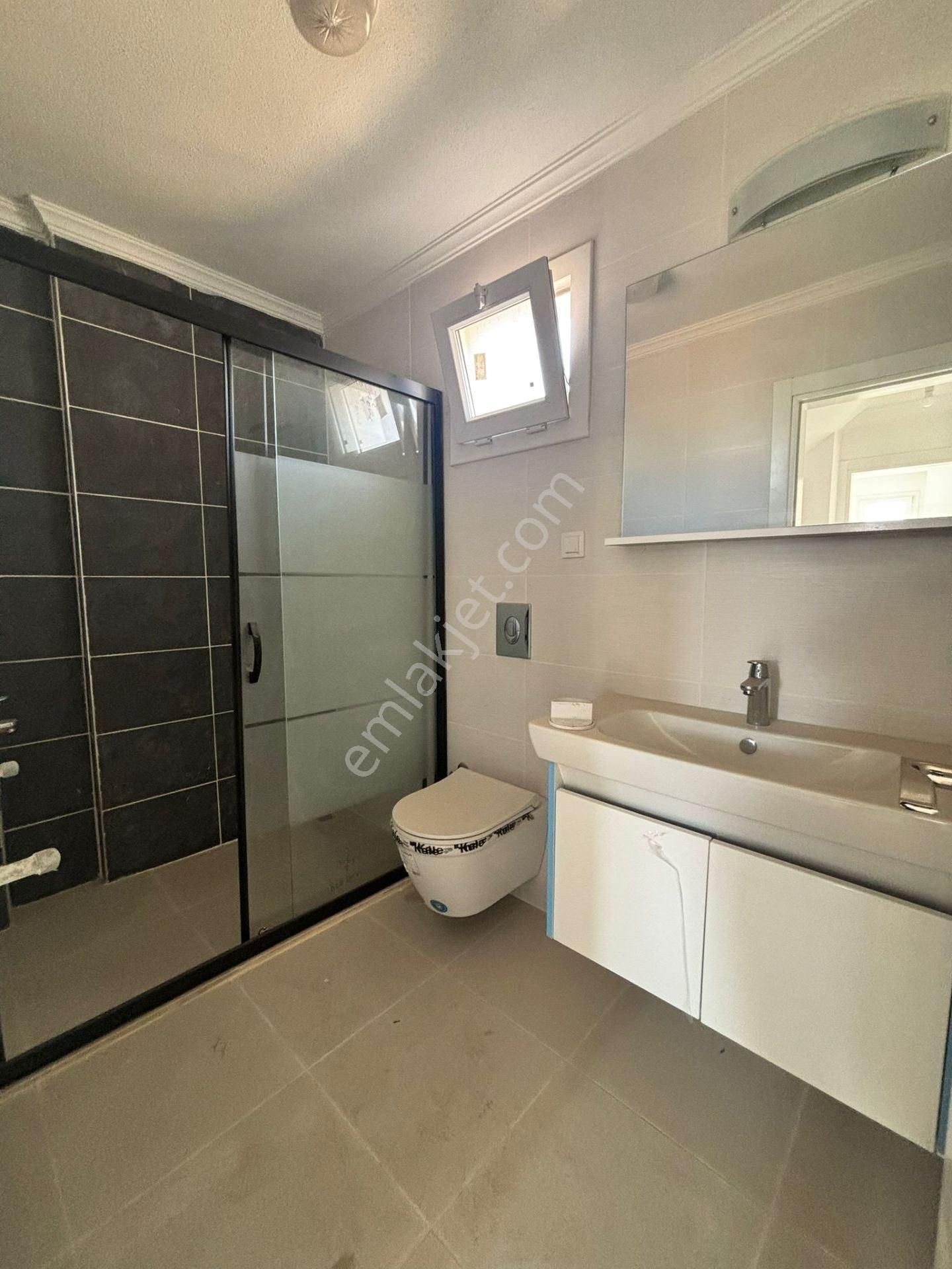 Akbükte Denize 1km Yürüme Mesafesinde Müstakil Grişli Otoparklı Villa - Görsel 9