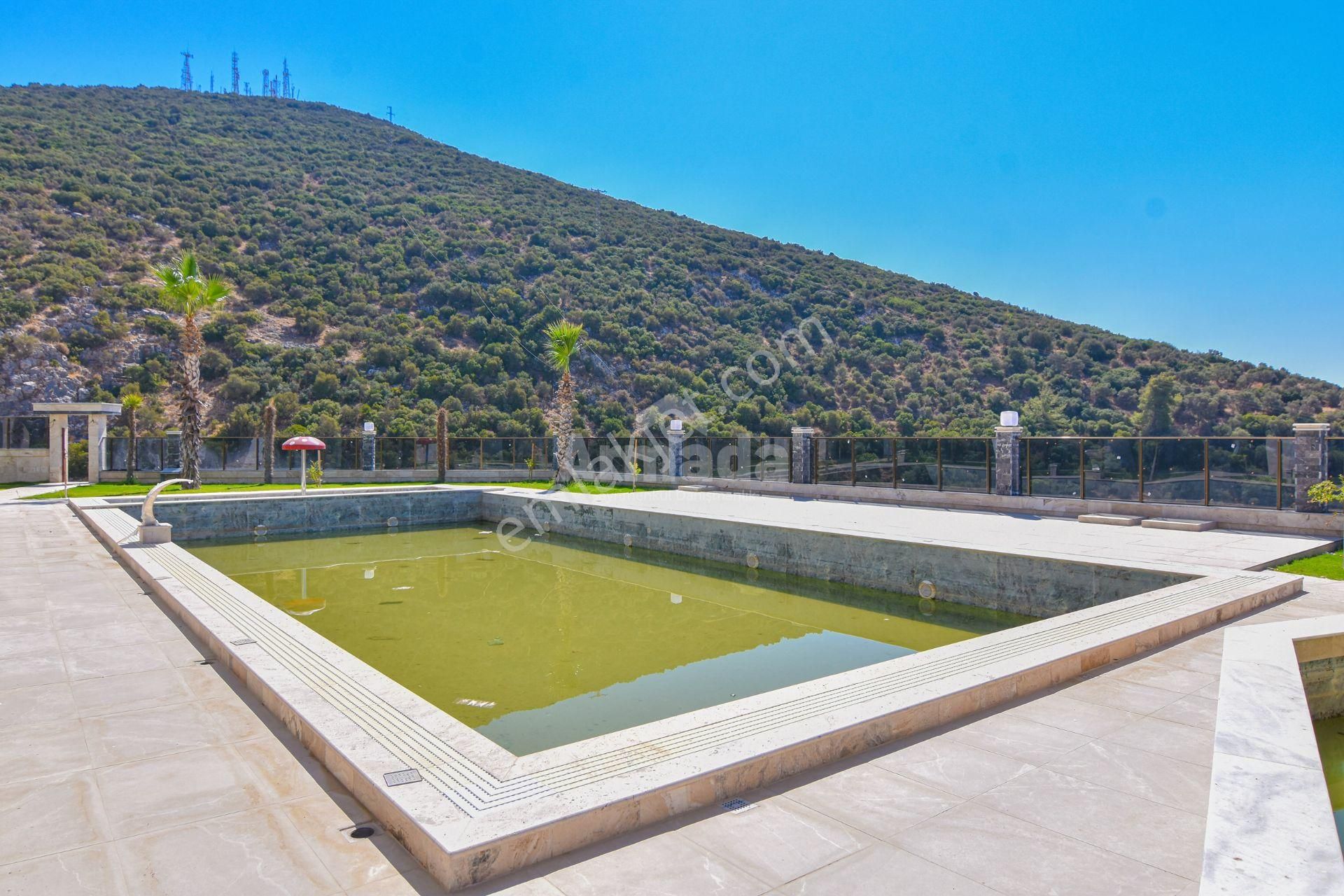 Kuşadası Ege Mahallesi'nde Deniz Ve Doğa Manzaralı 2+1 Daire - Görsel 25