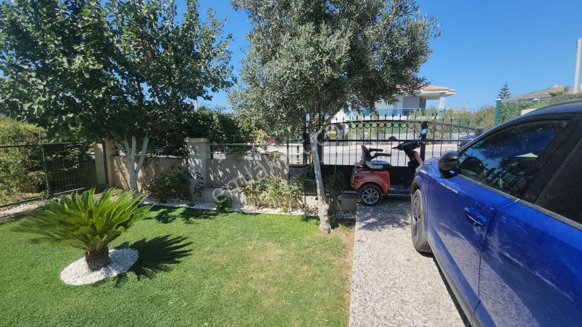 Çeşme Çiftlik'de Kumlu Plajlara Yakın Şık Villa - Görsel 31