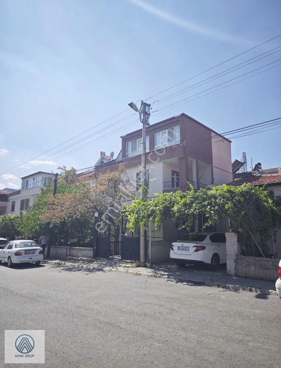 Apak - Danişment 4 Kat Meskenli Kombili Önü Açık