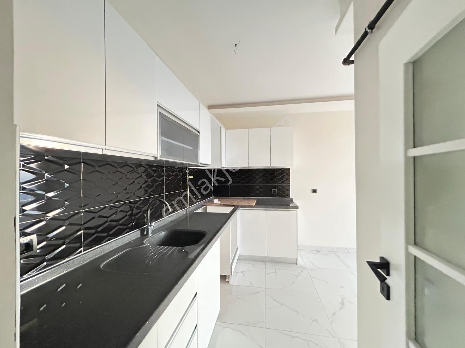 Elisa Gyo//ahi Evran'da Yapsat 3,5+1 Ultra Lüx Fırsat Dairesi - Görsel 2