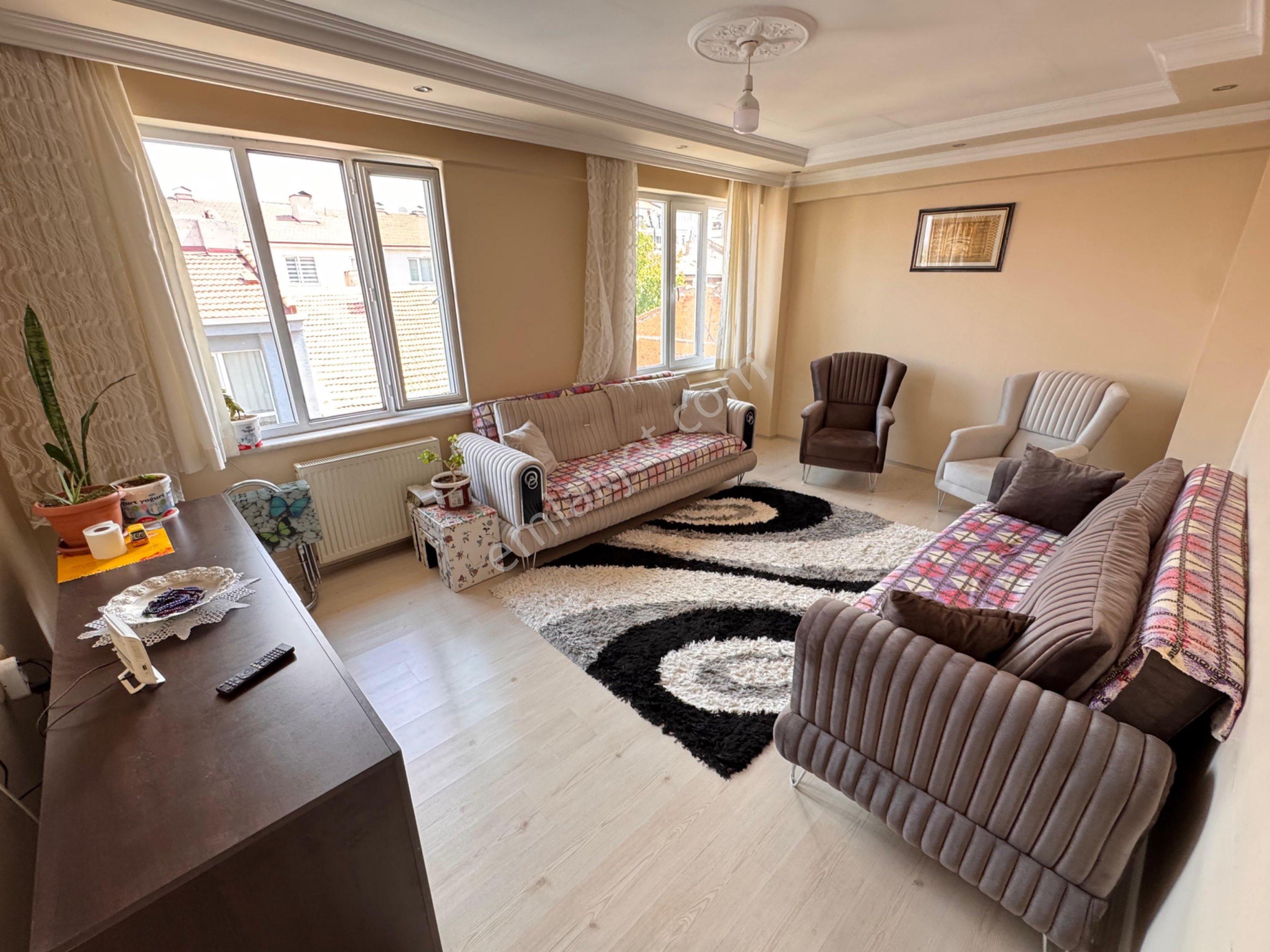 Pera'dan Emek Kapalı Pazar Yakını 3+1 Satılık Ara Kat Daire - Görsel 4