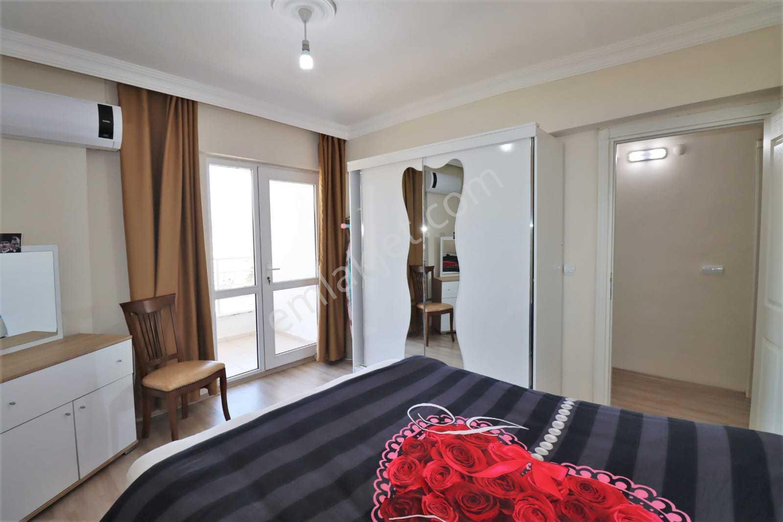 Uydukent Flamingo Sitesinde Deniz Manzaralı Satılık Daire - Görsel 4
