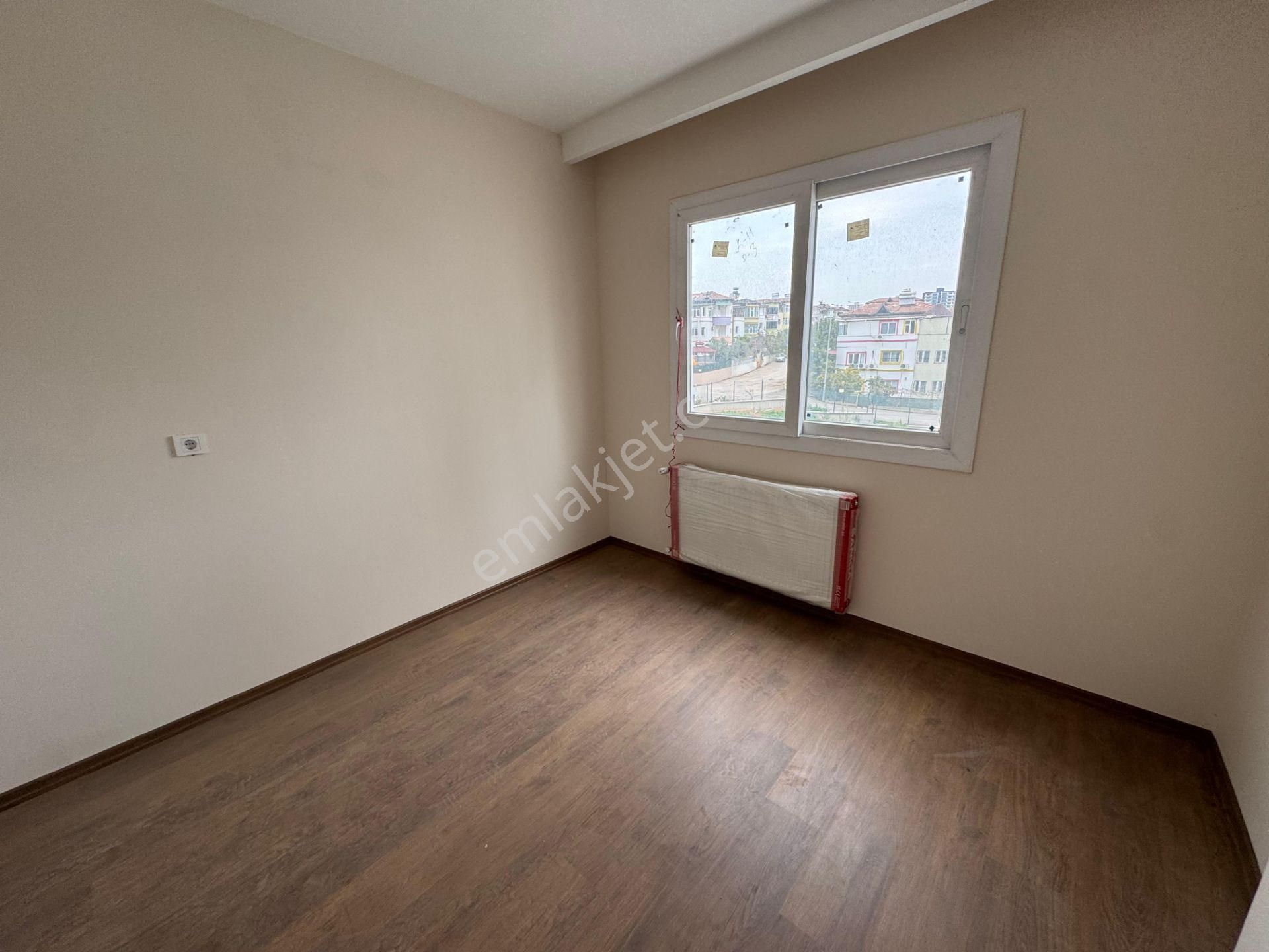 Bahçeşehir/isabet Okulları Civarı/1 Yaşında/2 Cephe/yatırımlık!! - Görsel 16