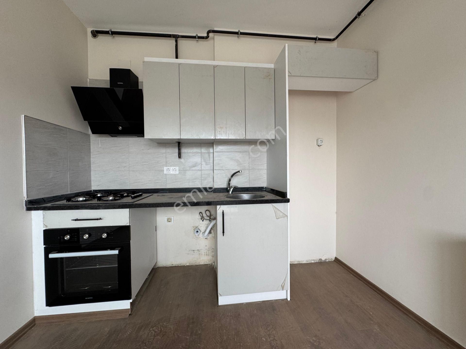 Bahçeşehir/isabet Okulları Civarı/1 Yaşında/2 Cephe/yatırımlık!! - Görsel 9