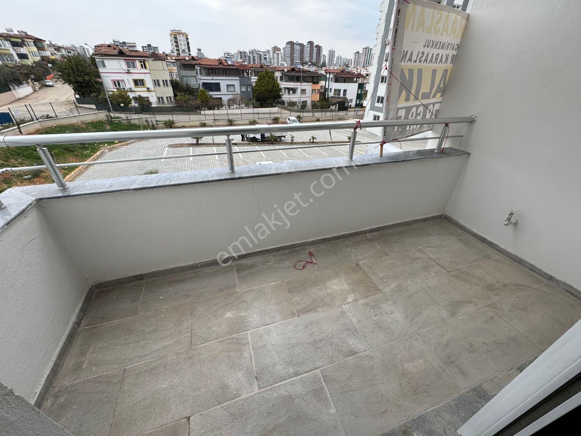 Bahçeşehir/isabet Okulları Civarı/1 Yaşında/2 Cephe/yatırımlık!! - Görsel 7