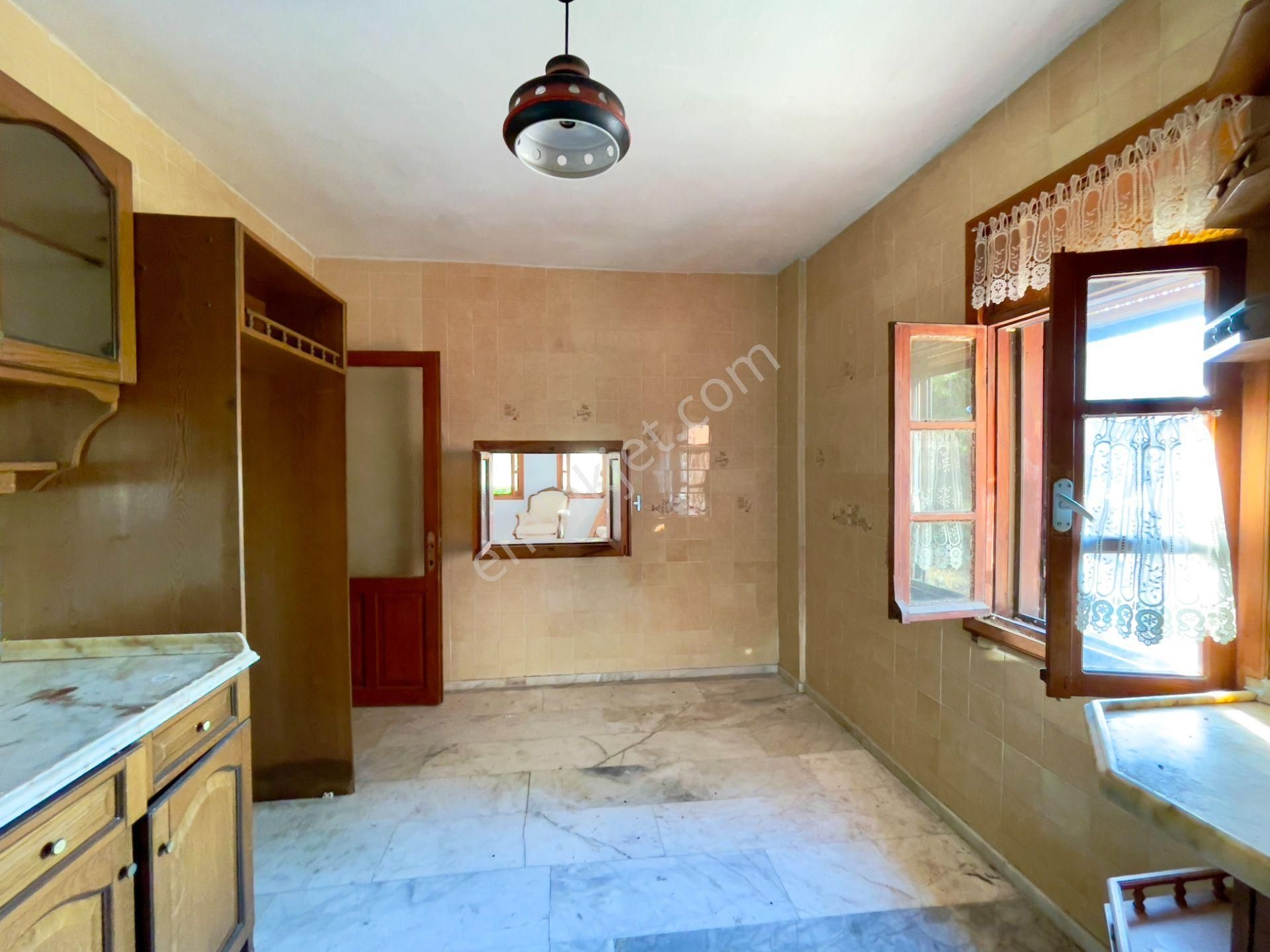 Denize 70m, Tadilata Uygun, 6+1, 320m² Müstakil Ev - Görsel 14