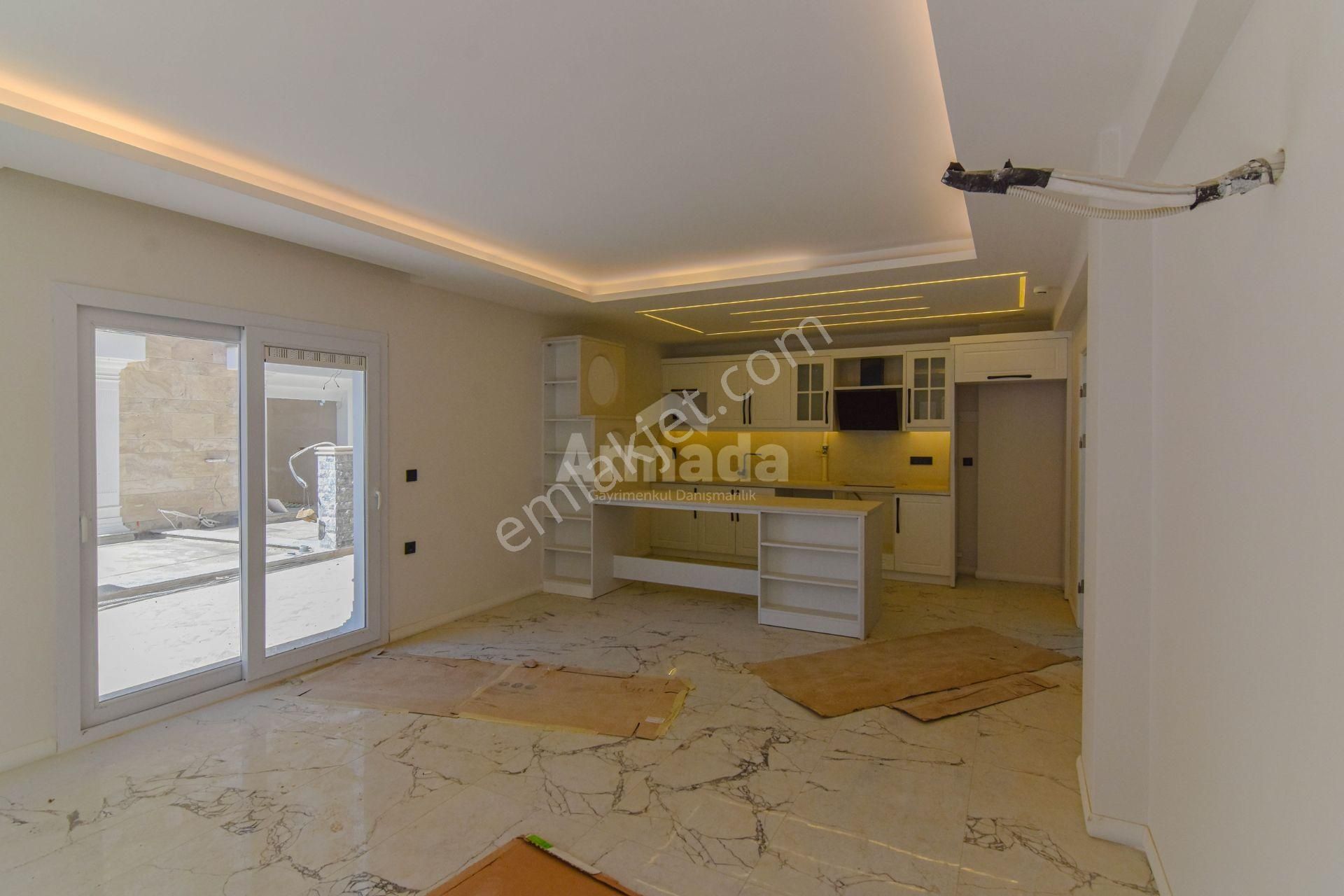 Kuşadası Ege Mahallesi'nde Eşsiz Satılık 1+1 Daire - Görsel 2