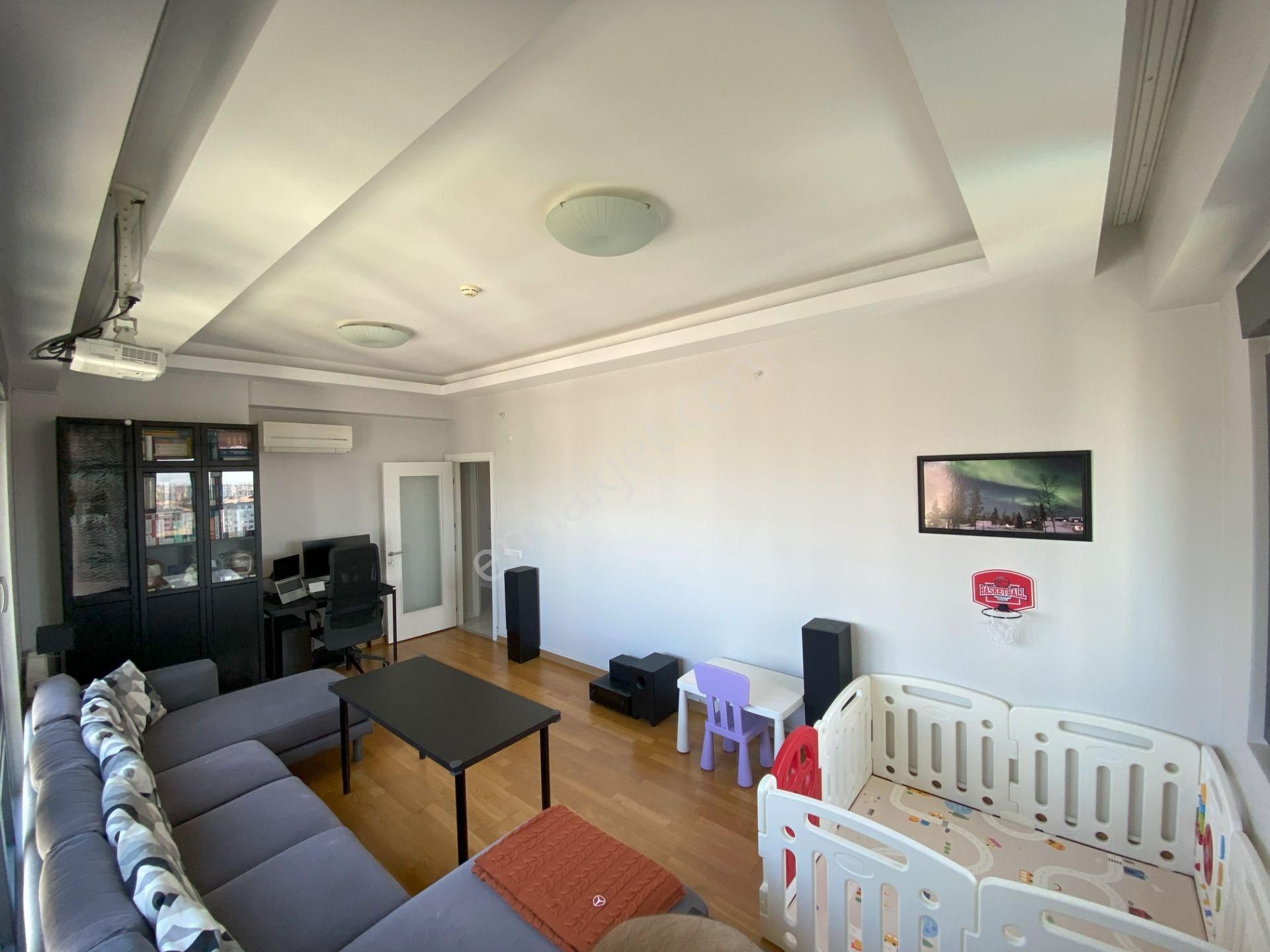 Kozyatağı Vitrin Sitesi’nde Sahibinden Şerefiyeli Eşsiz Manzaralı Loft 2+1 Daire - Görsel 6